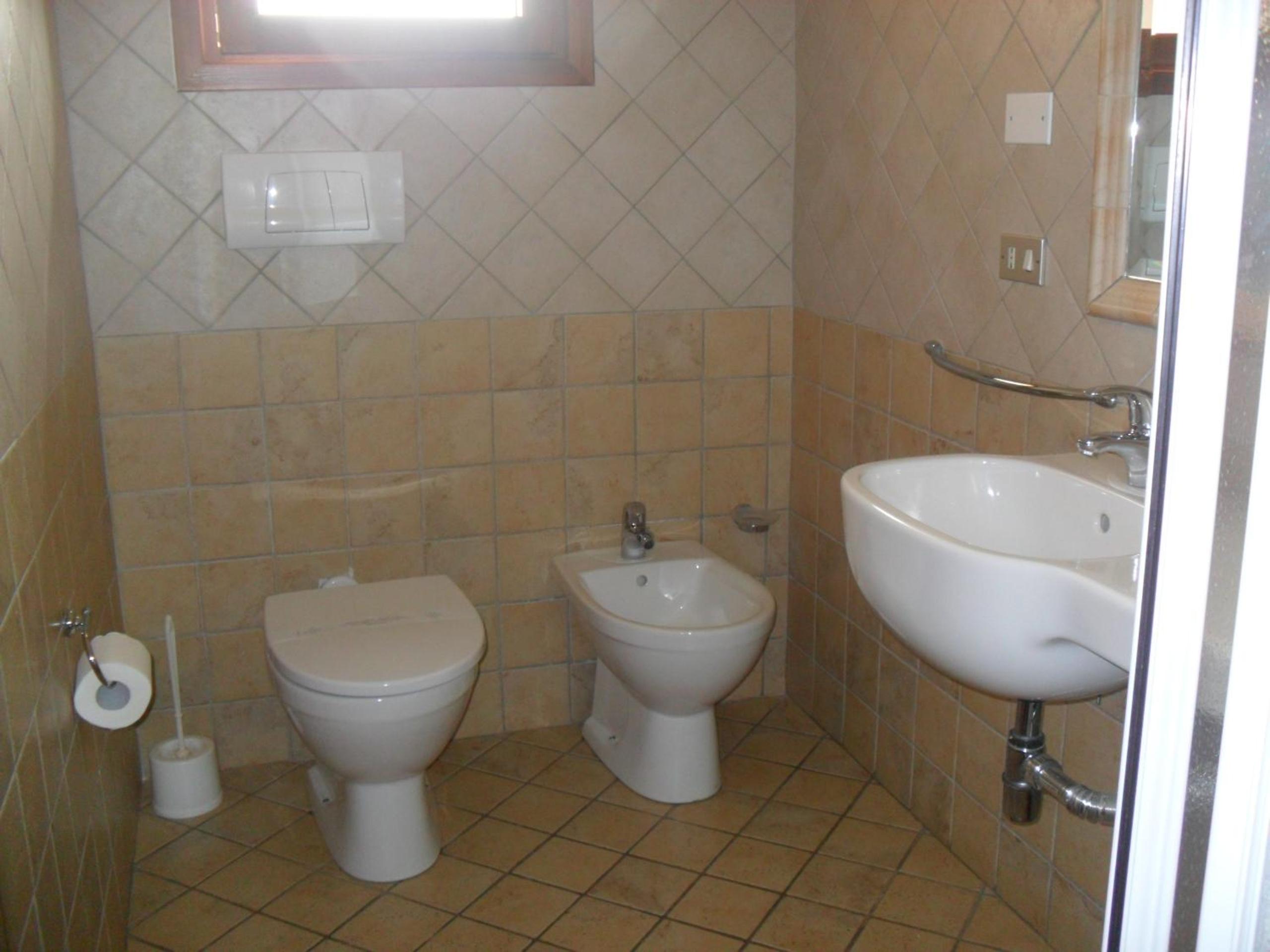 Double Room with Balcony and Sea View - Photo 7