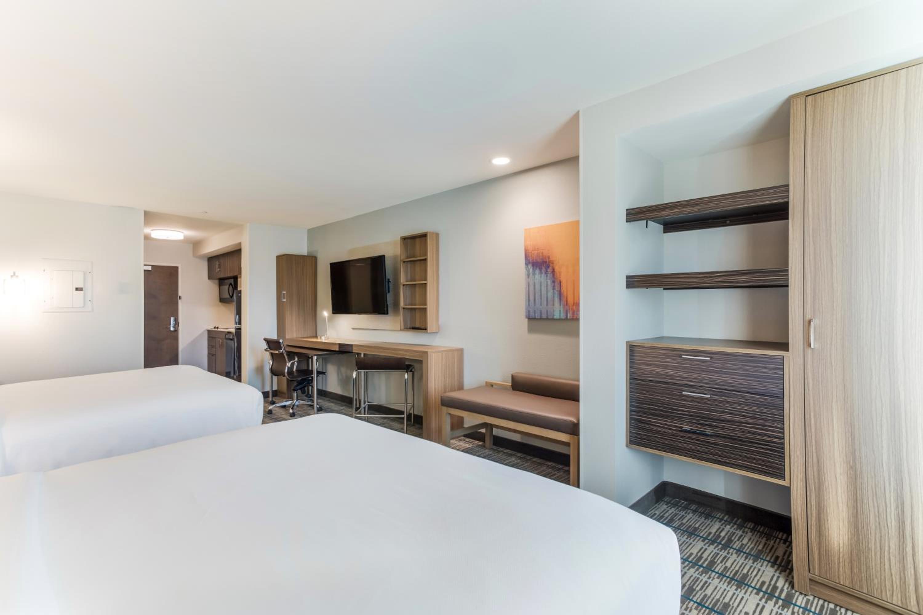 Suite, Two Queen Beds with Sofa Bed, Non-Smoking - Photo 3