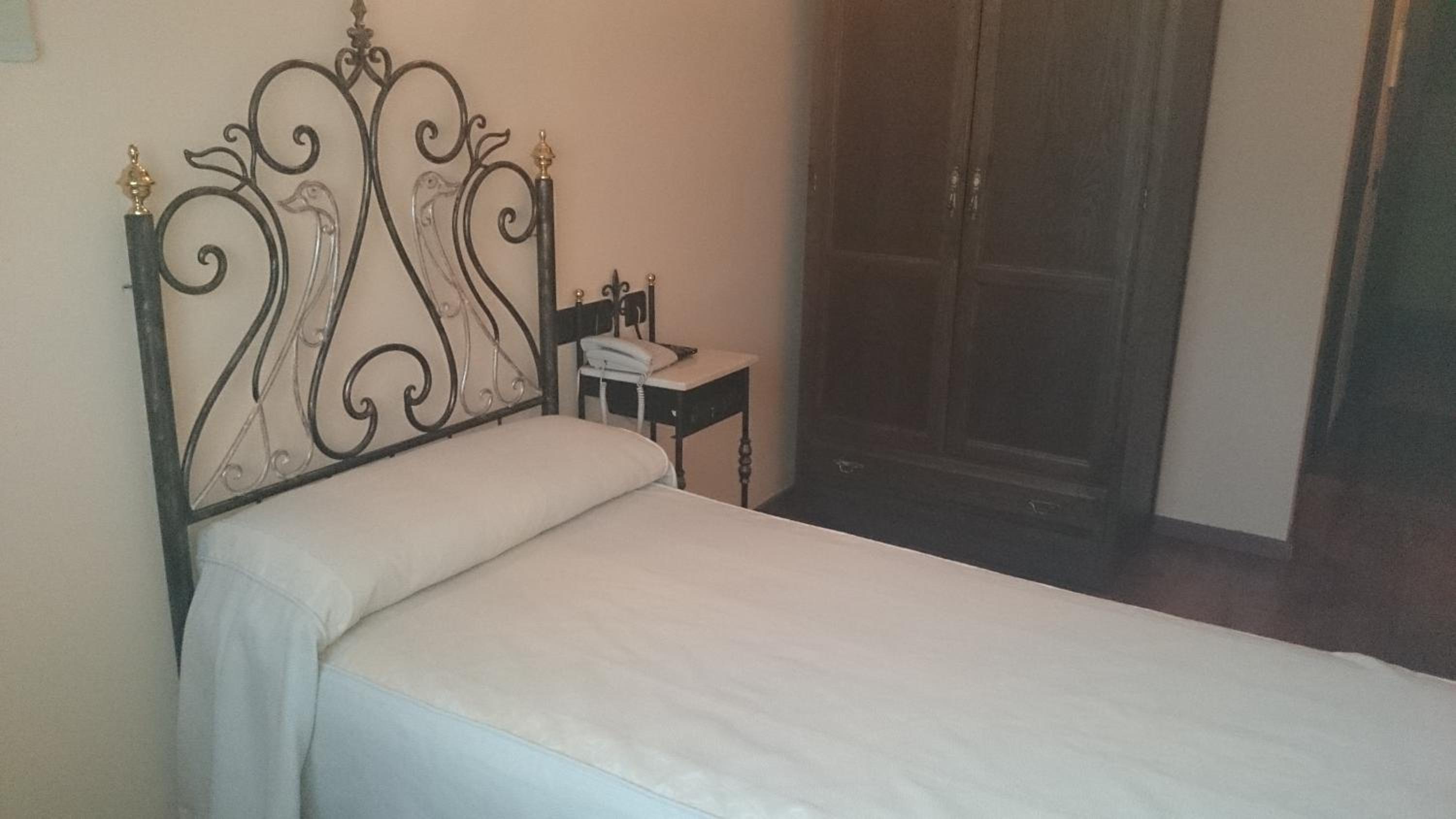 Single Room photo 2