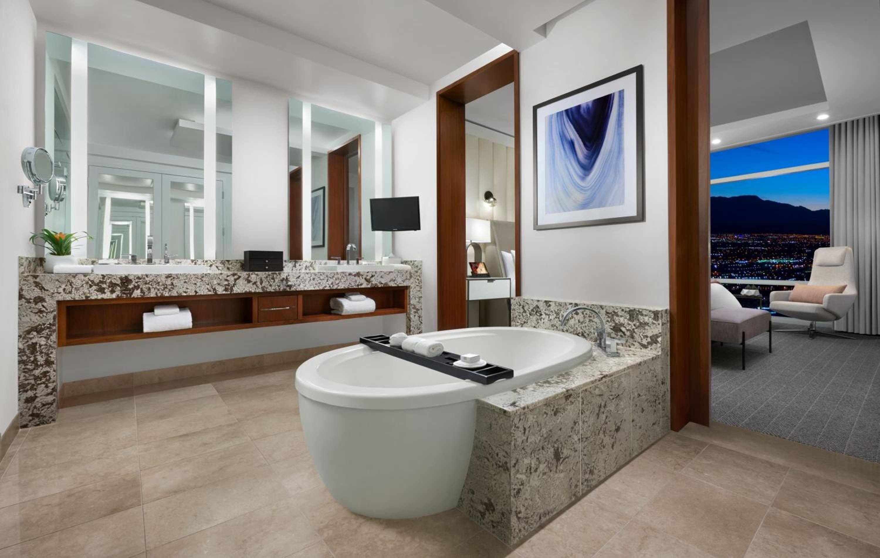 Sky Suites One Bedroom – Mountain View - Photo 2