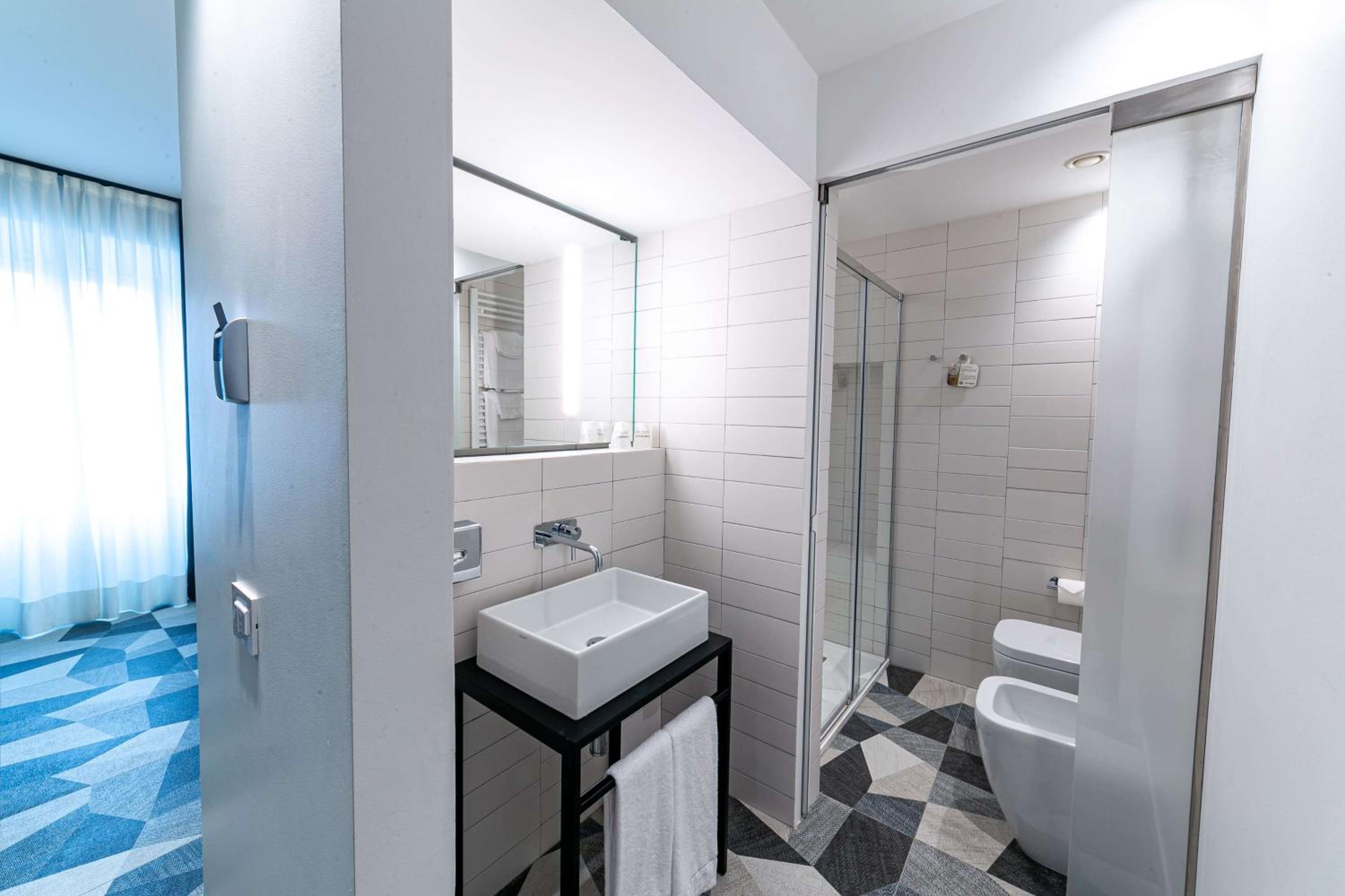 Superior Twin Room - Photo 2