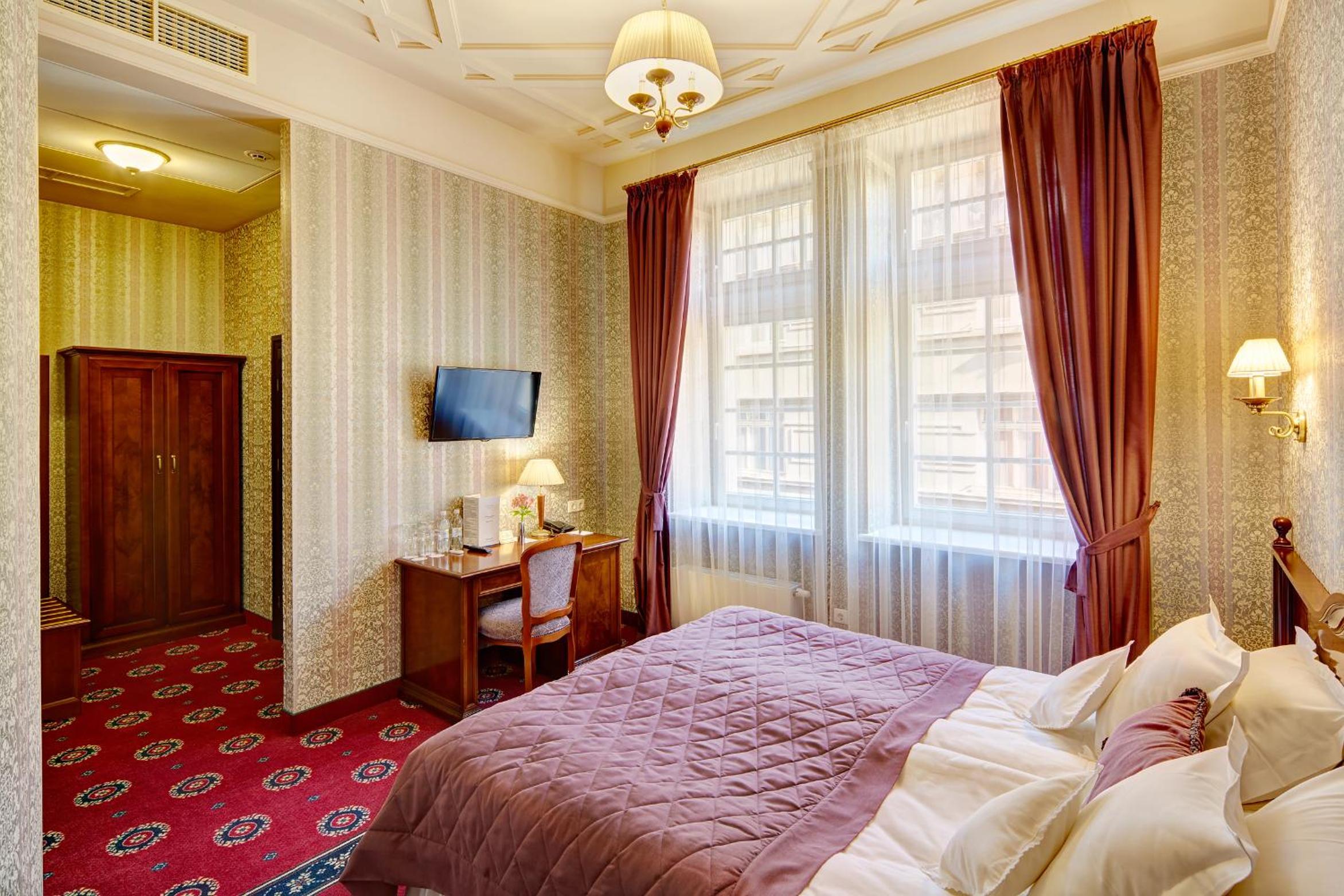 Superior Double or Twin Room photo 1