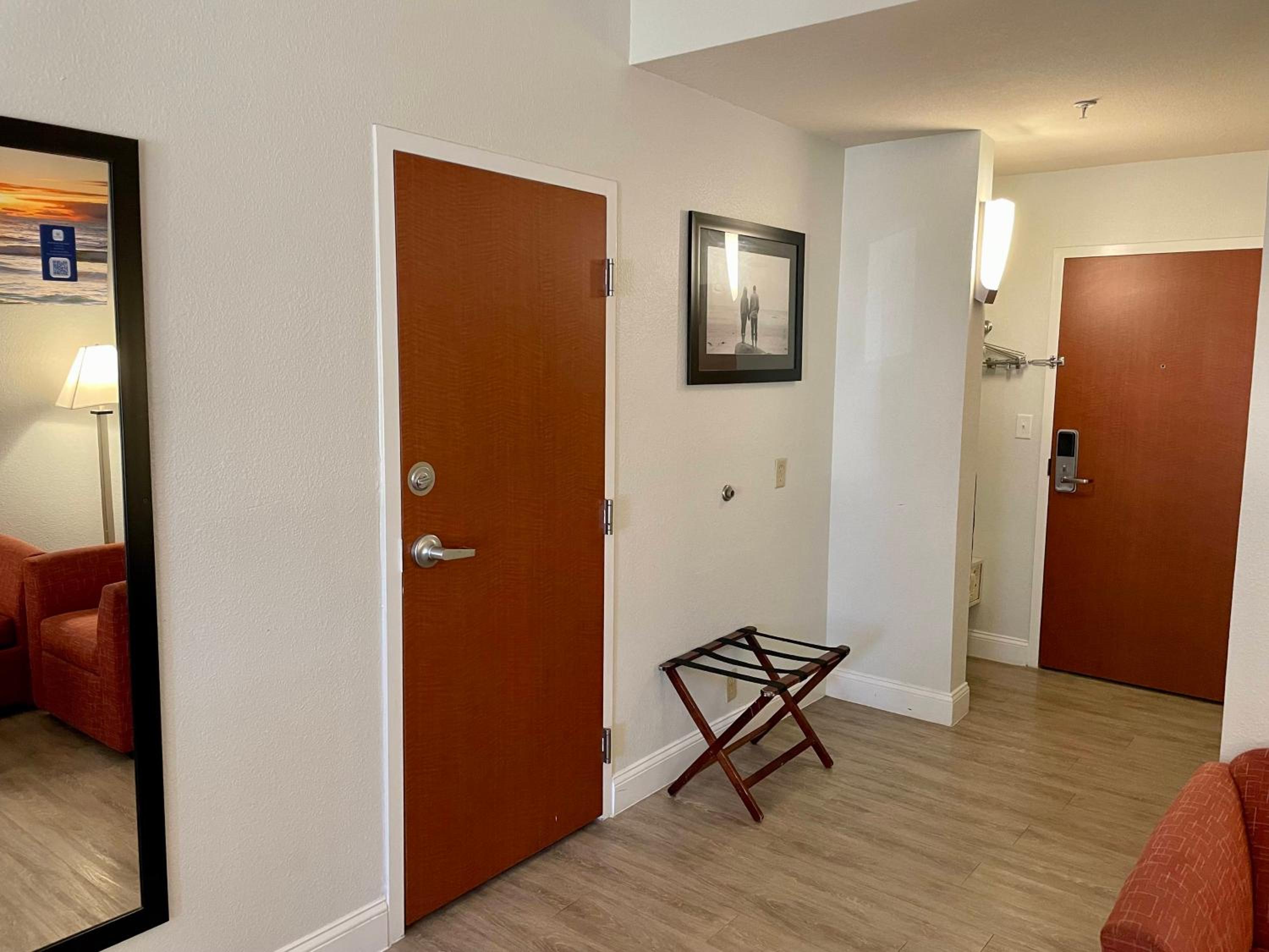 Family Room - Photo 19