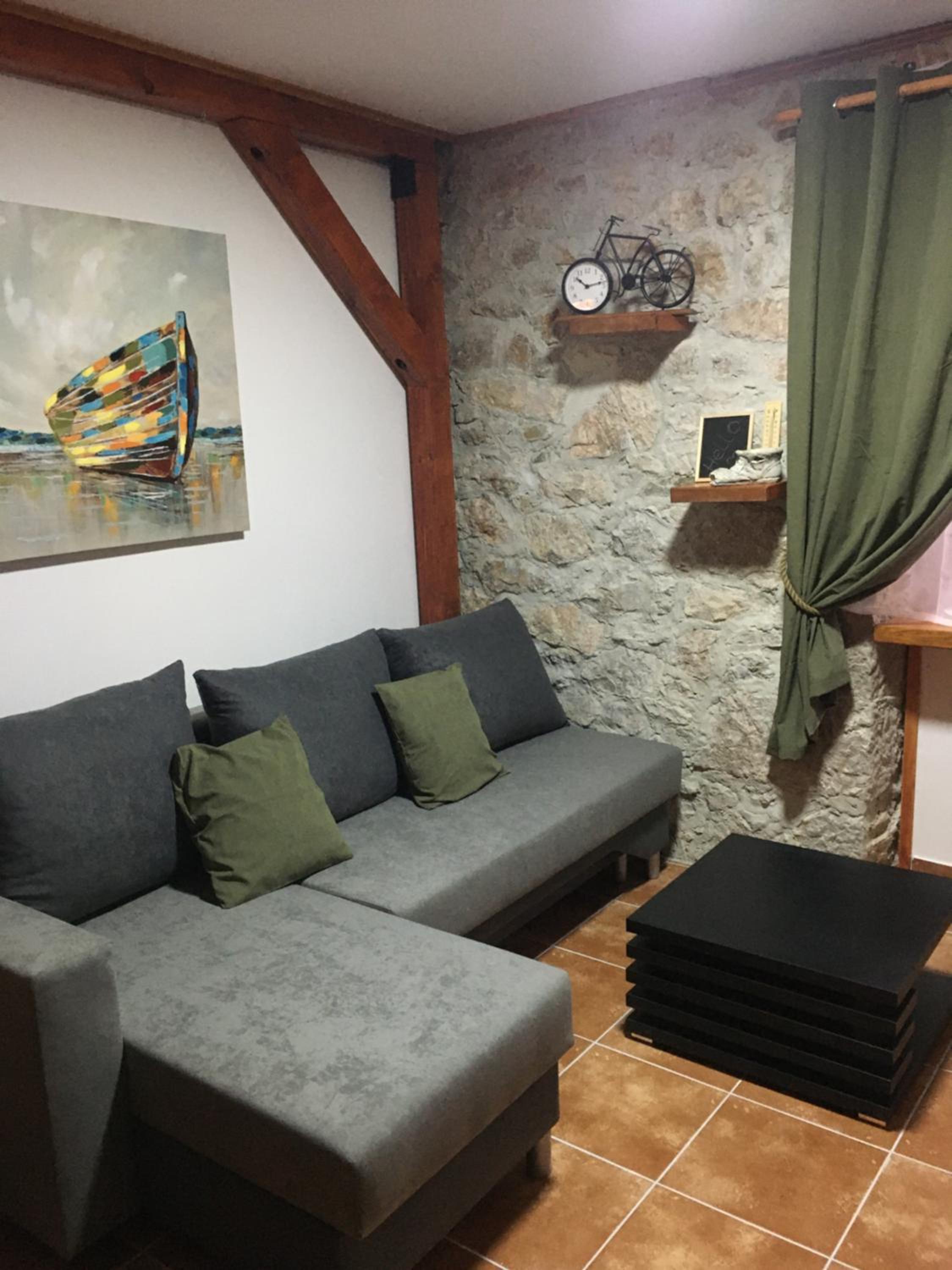 One-Bedroom Apartment - Photo 21