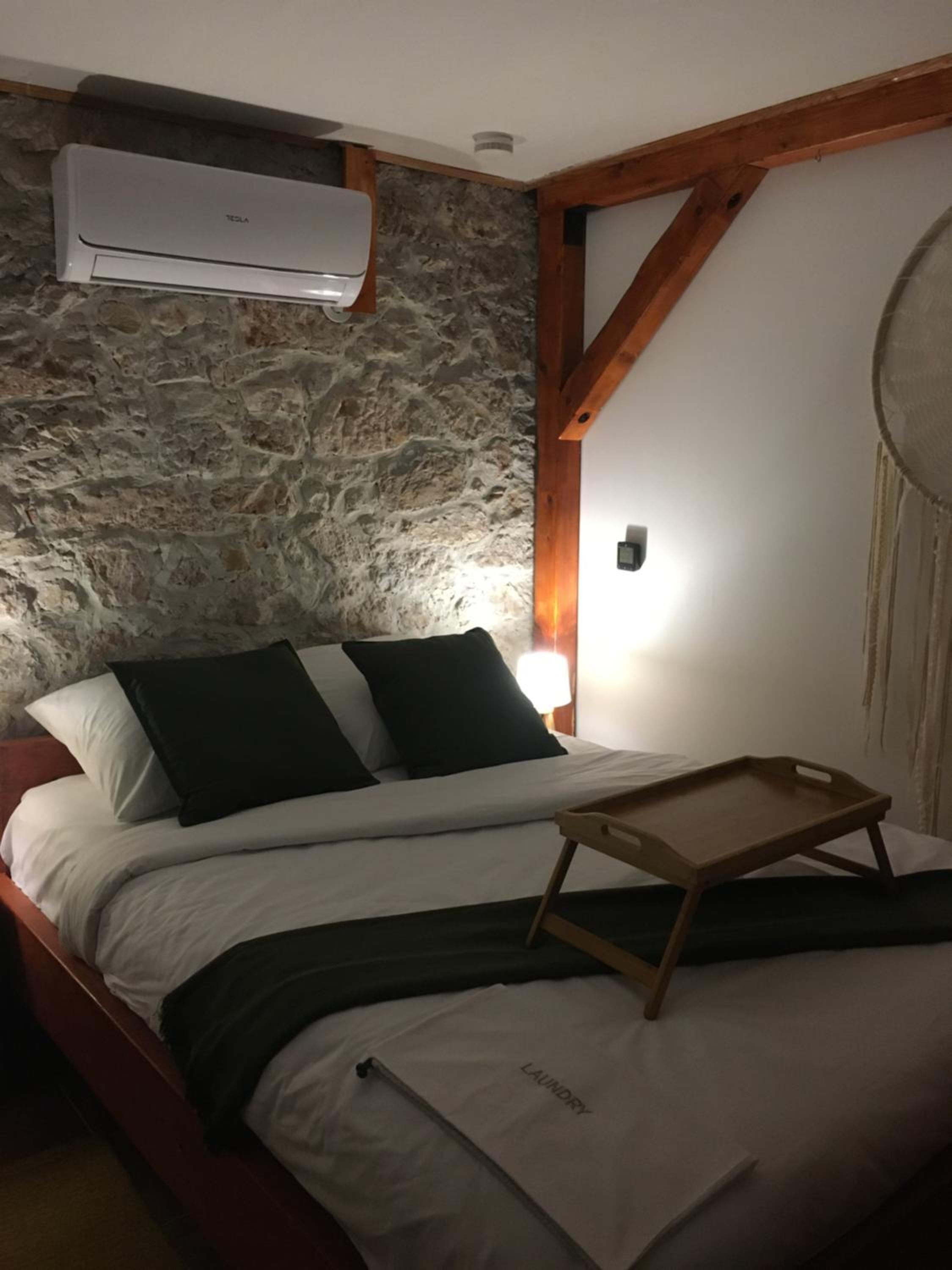 One-Bedroom Apartment - Photo 1