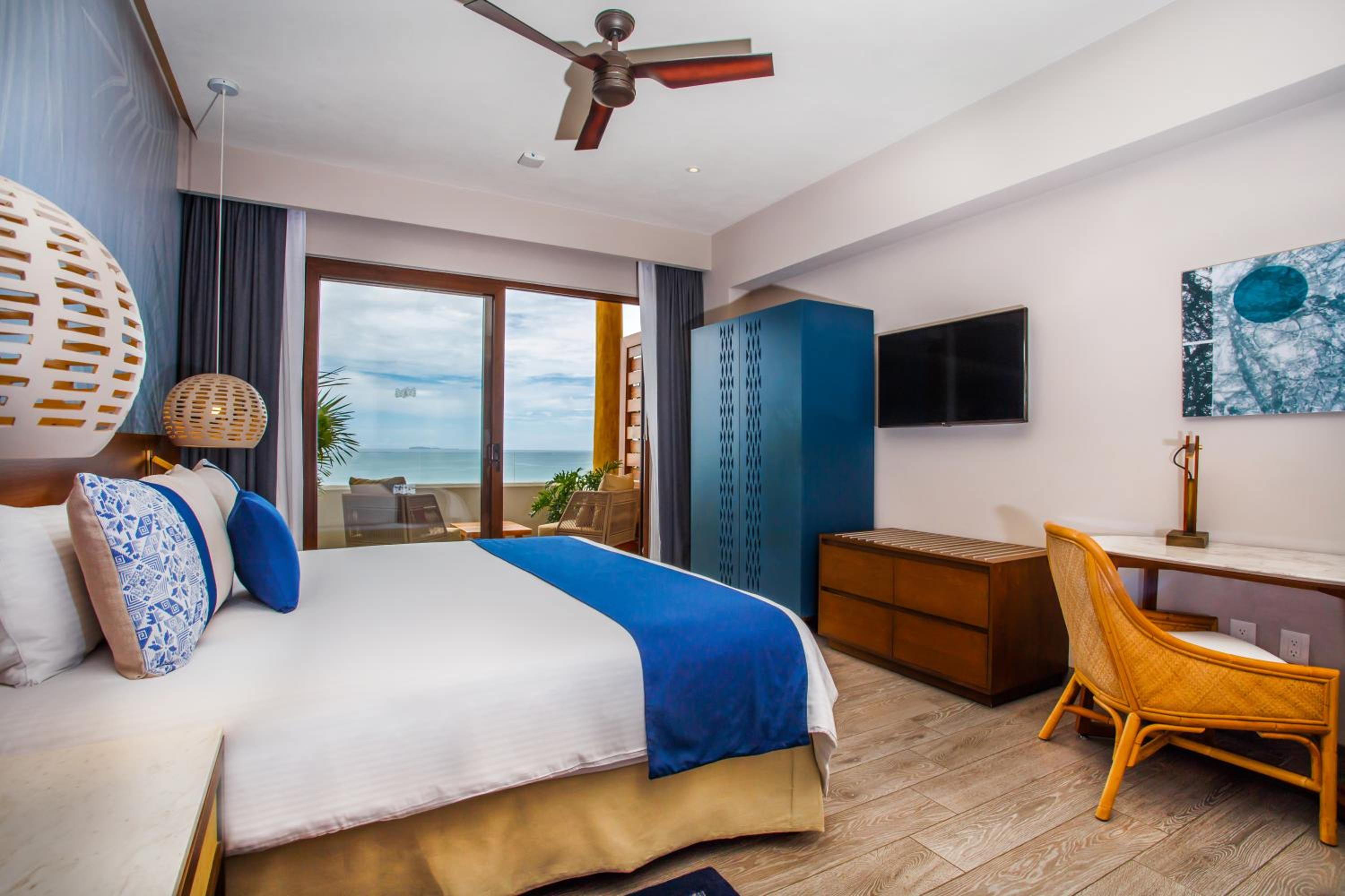 One-Bedroom Armony King Suite with Ocean View