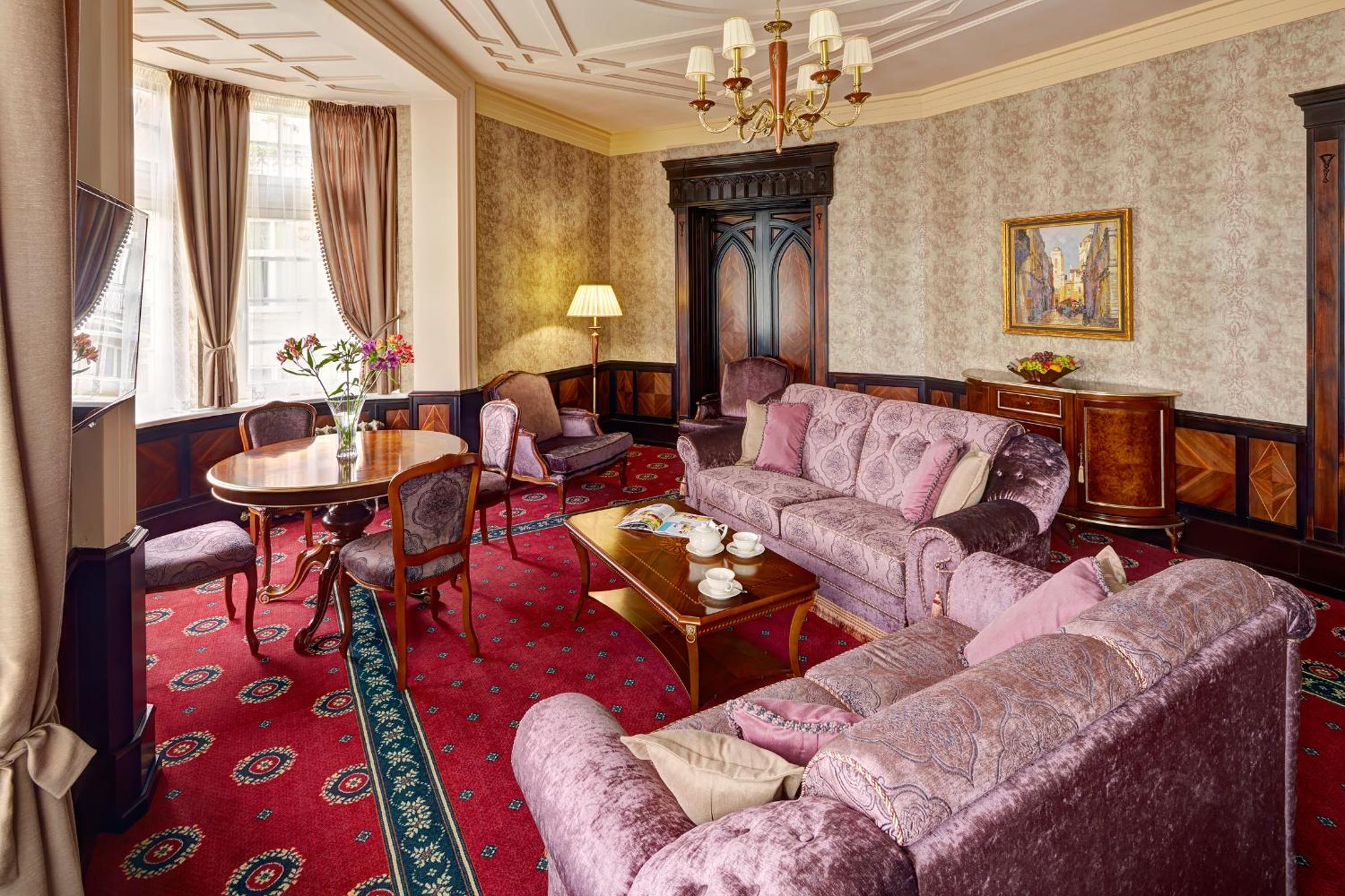 Presidential Suite with Balcony photo 1