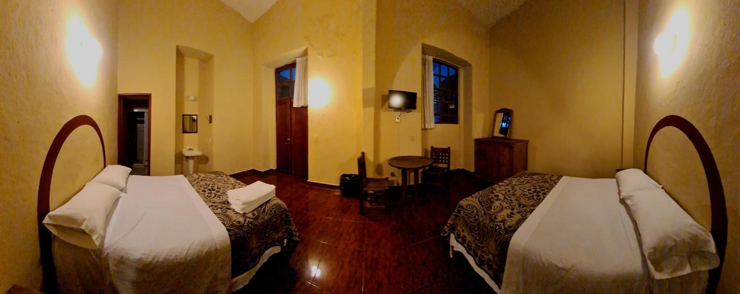 Twin Room - Photo 1