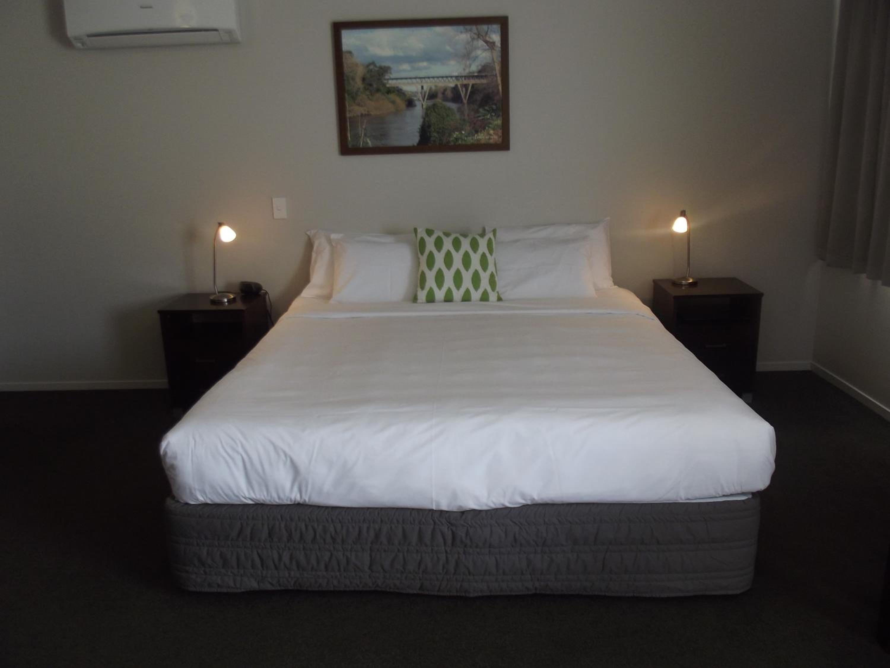 King Suite with Spa Bath photo 1