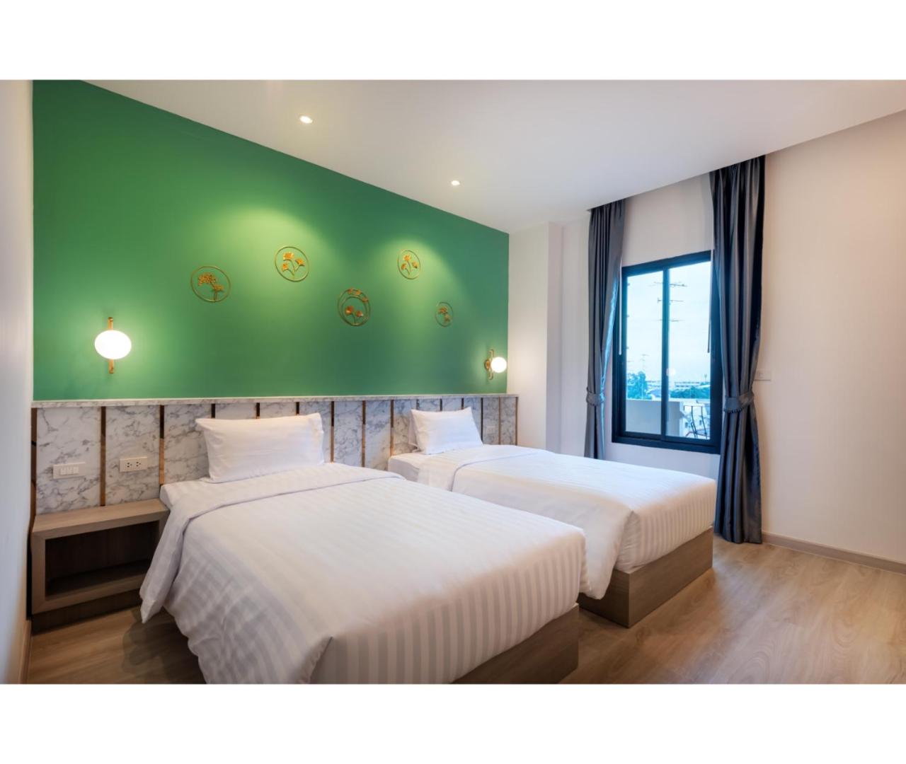 Deluxe Twin Room - Photo 1