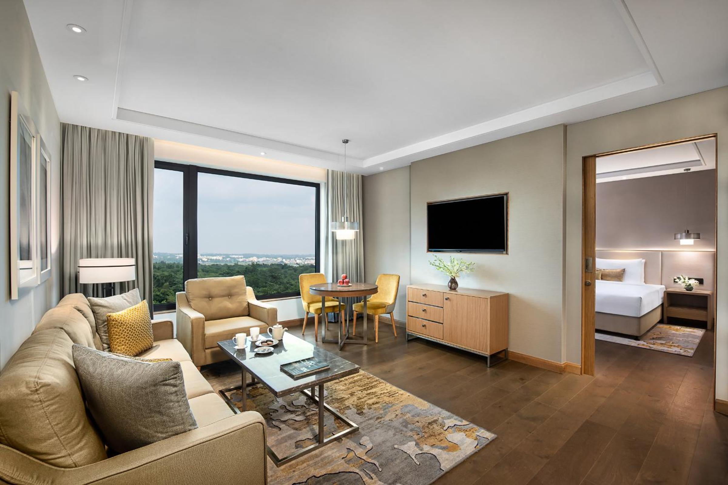 Premium Suite - Photo 1