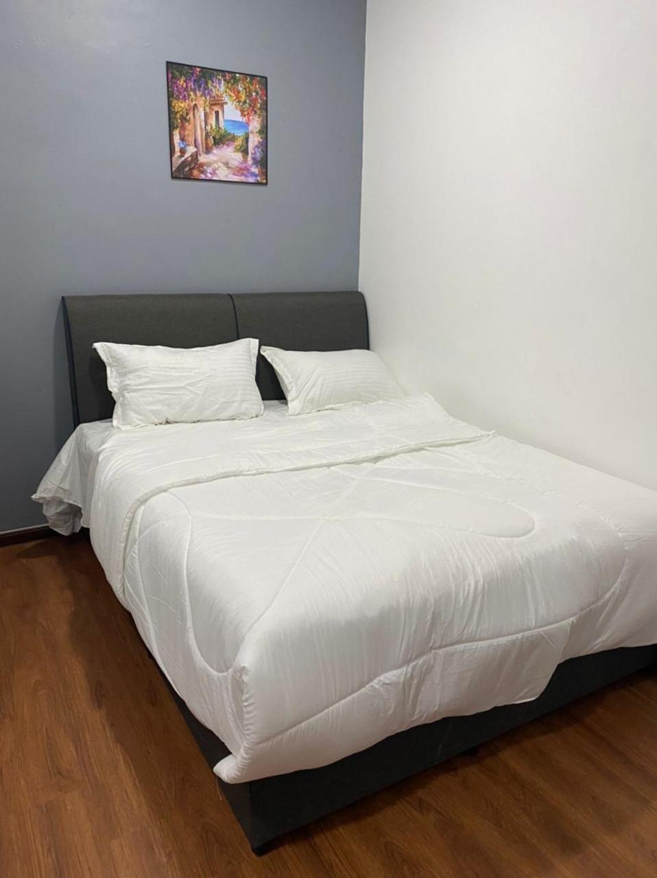 Double Room with Private Bathroom - Photo 3