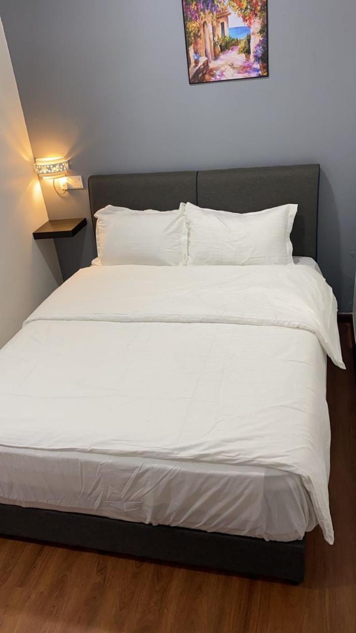 Double Room with Private Bathroom - Photo 1
