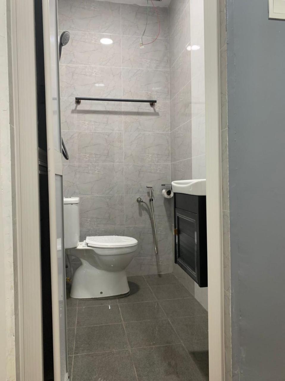 Double Room with Private Bathroom - Photo 7