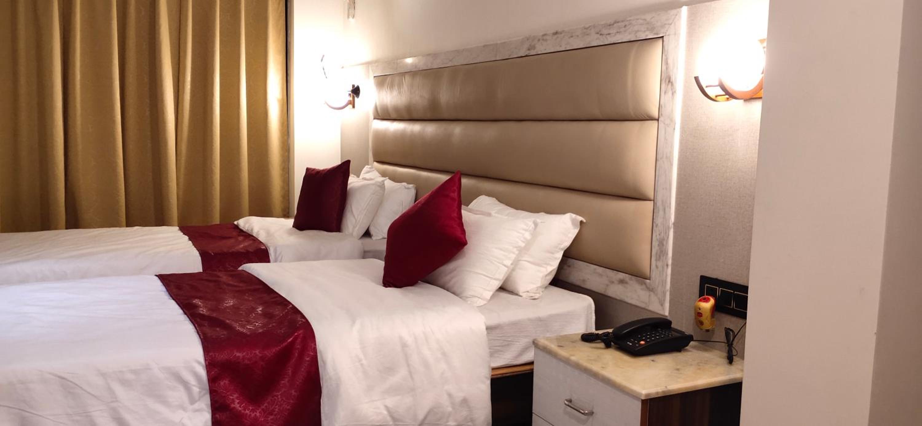 Superior Deluxe Double or Twin Room  photo 1