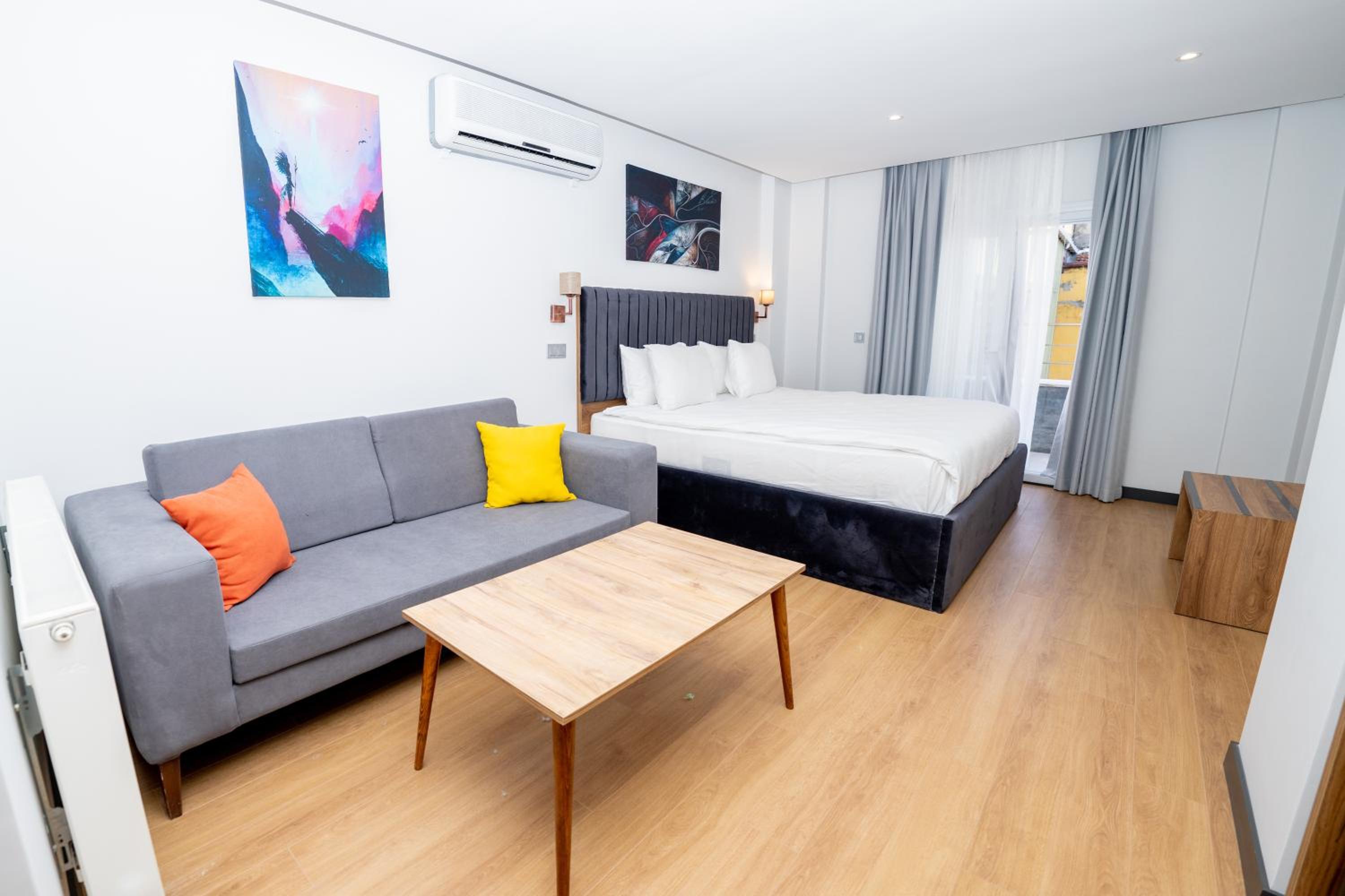 Executive Suite photo 1