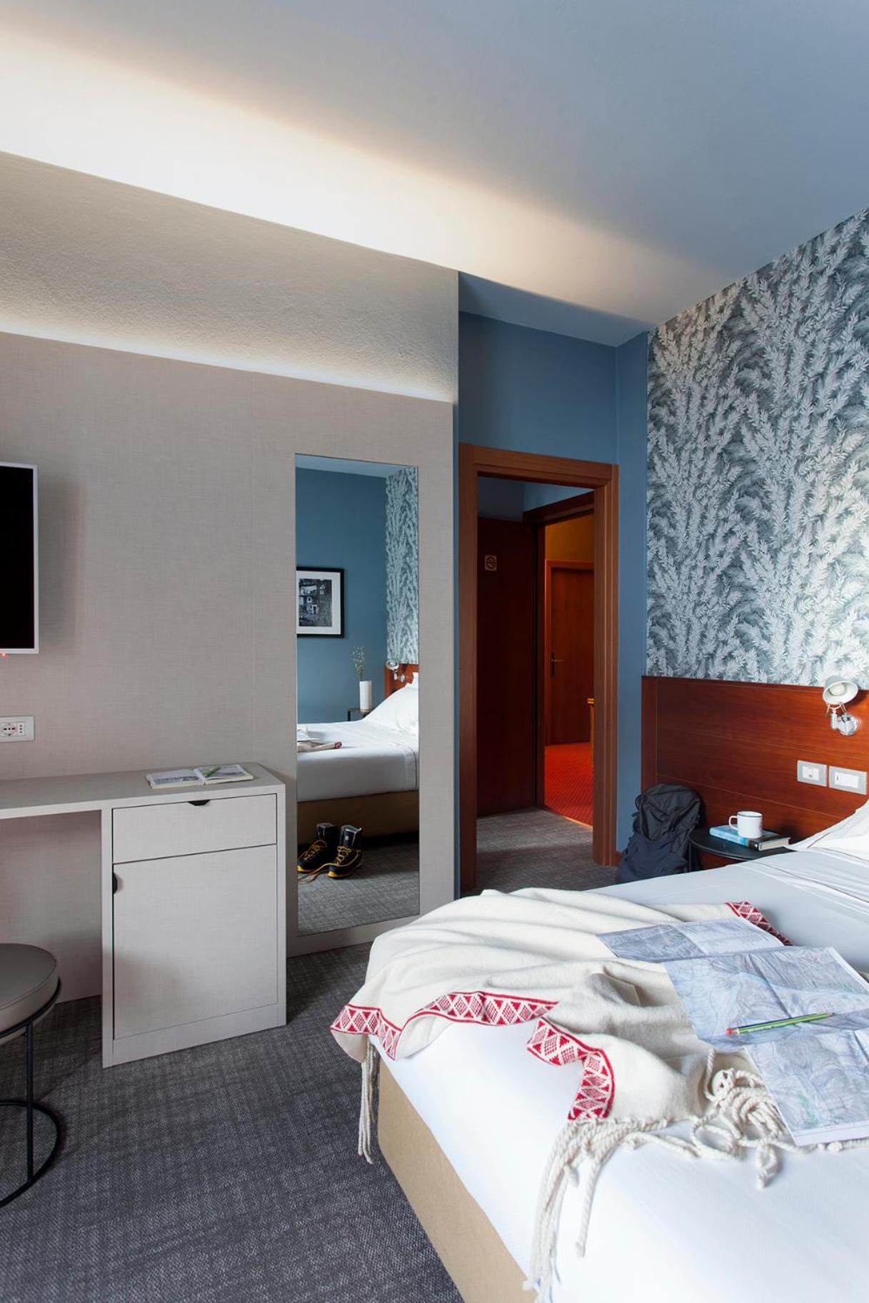 Double or Twin Room with Mountain View - Photo 7
