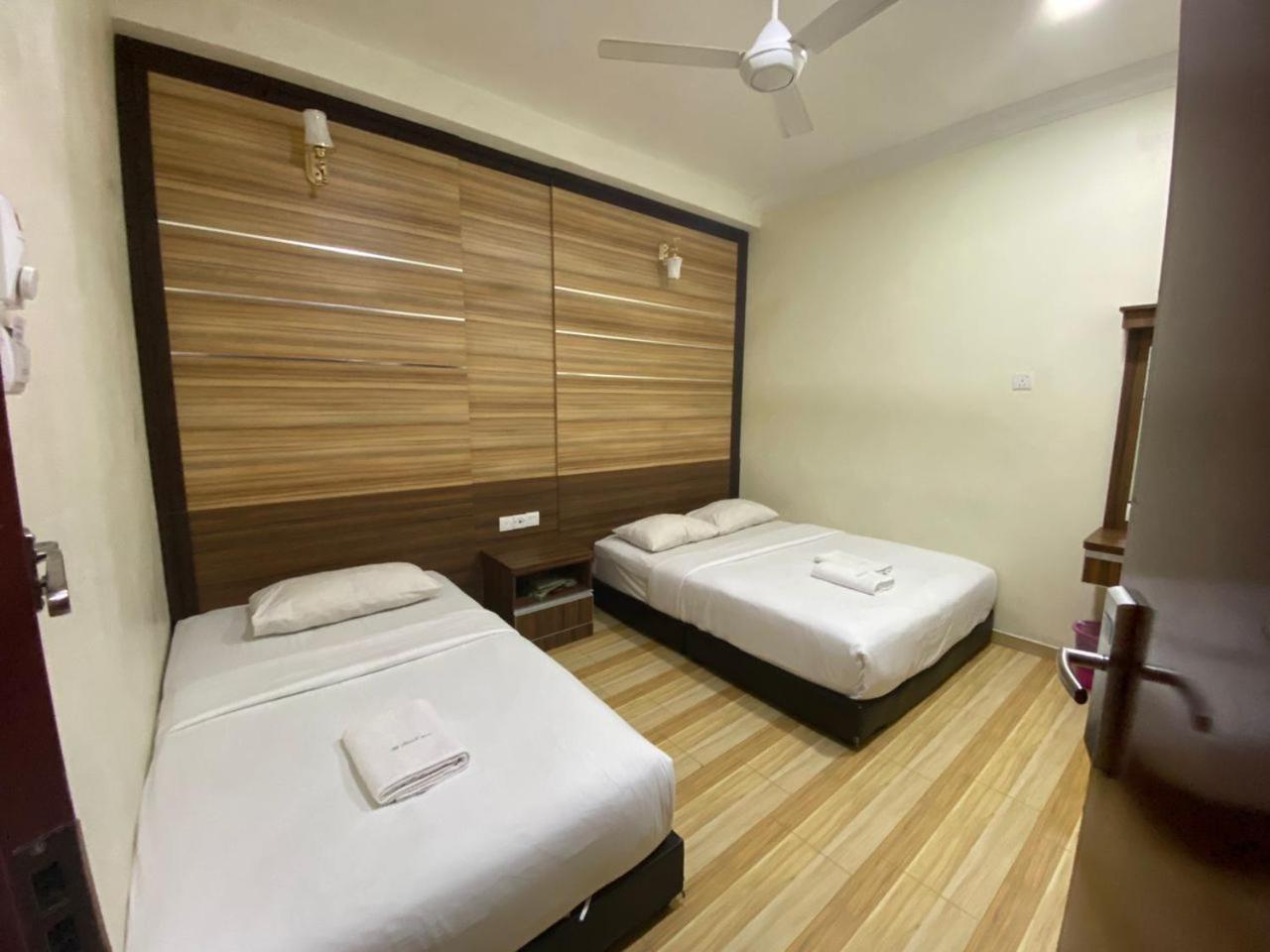 Standard Triple Room no window (No Elevator)