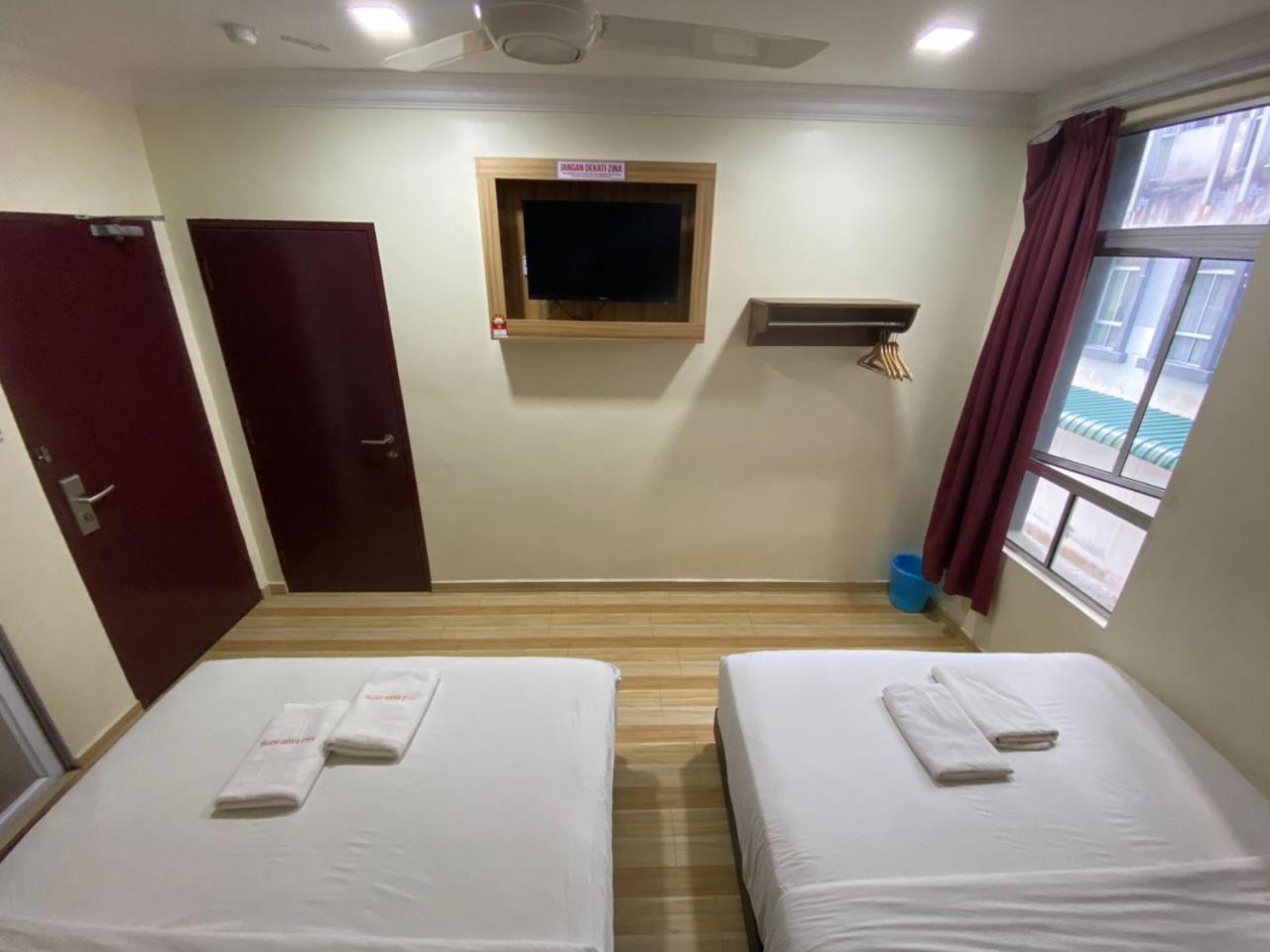 Family Room ( No Elevator)