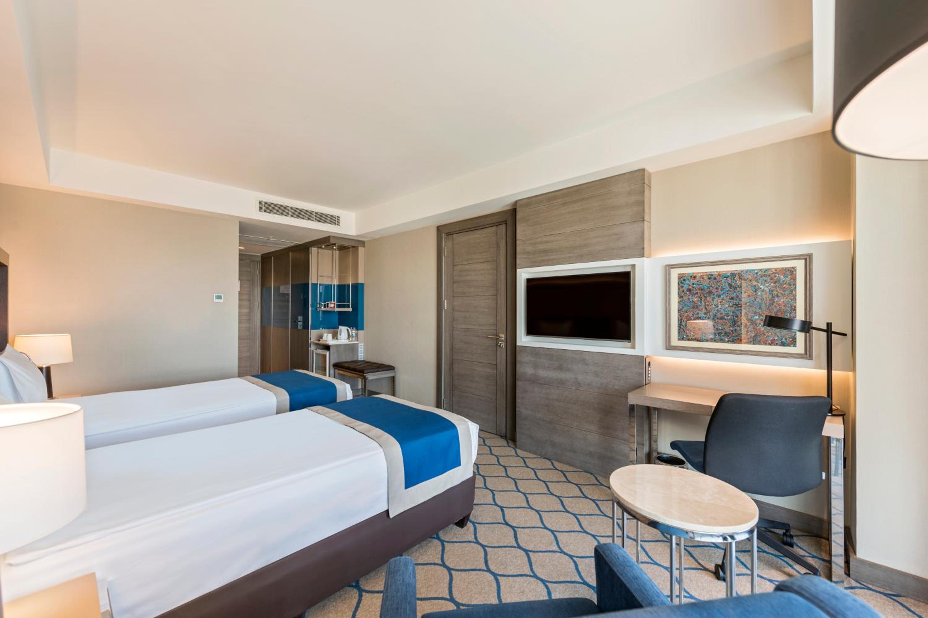 Standard Twin Room - Non-Smoking