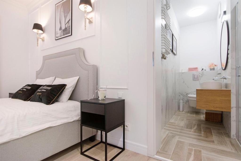 Studio Apartment - Photo 4