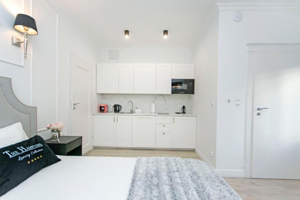 Studio Apartment - Photo 8