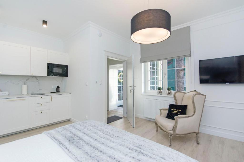 Studio Apartment - Photo 10