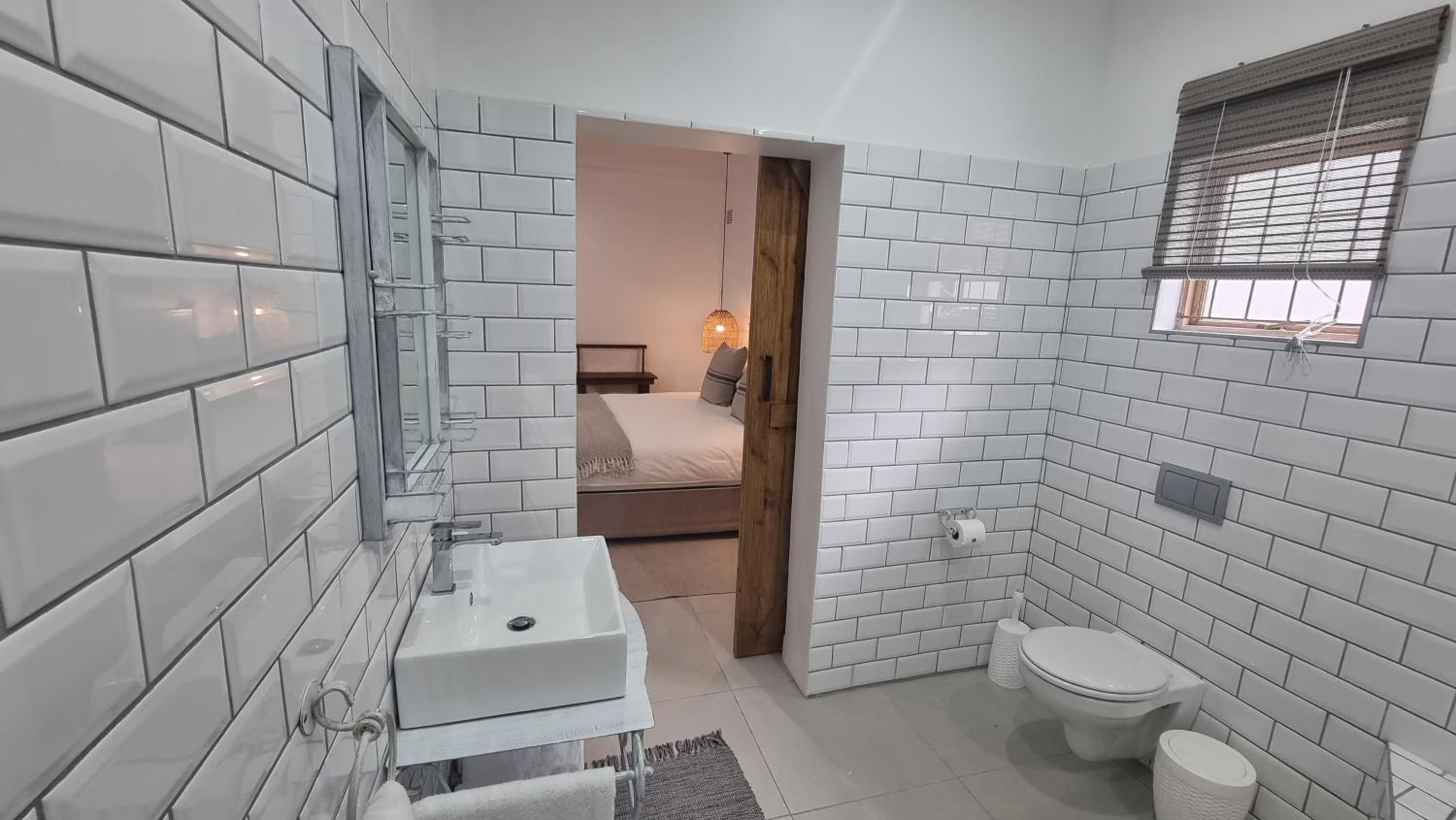 Deluxe One-Bedroom Apartment with Garden View - Photo 4