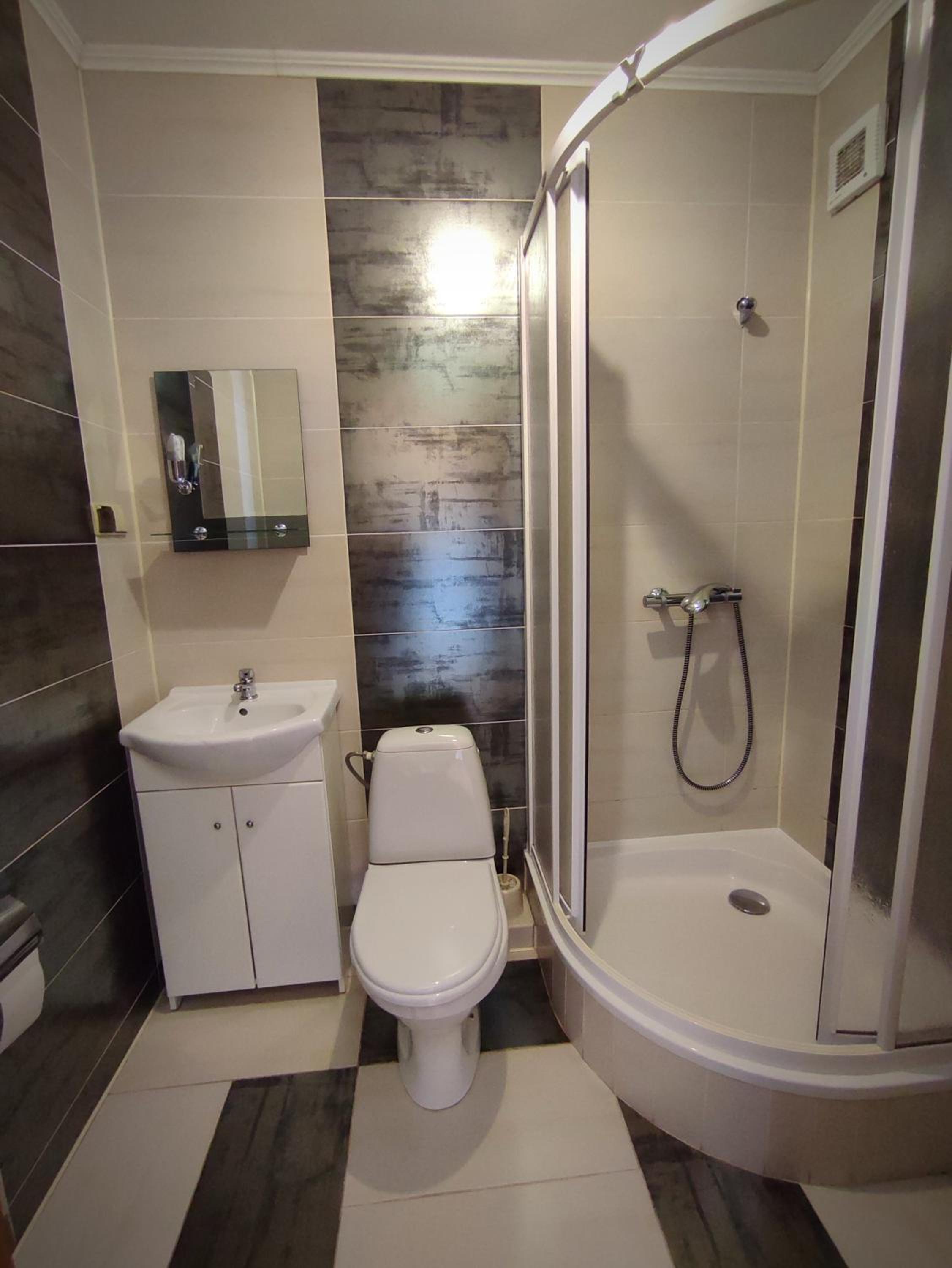 Triple Room - Photo 2