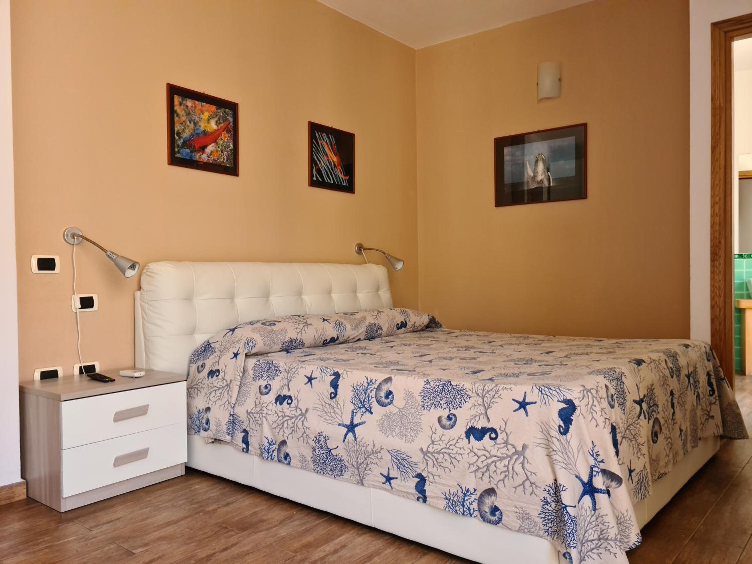 Double Room with Private Bathroom photo 1