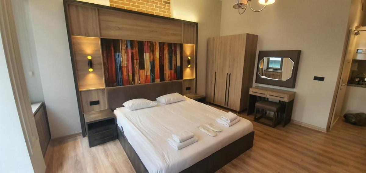 Studio Apartment photo 2