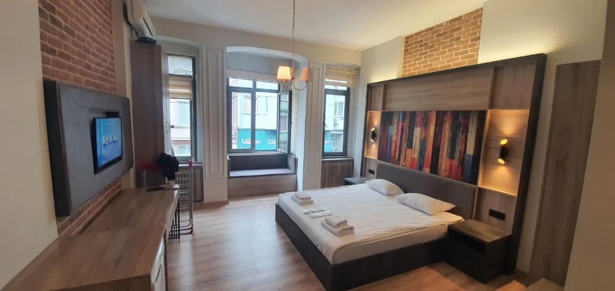 Studio Apartment photo 3