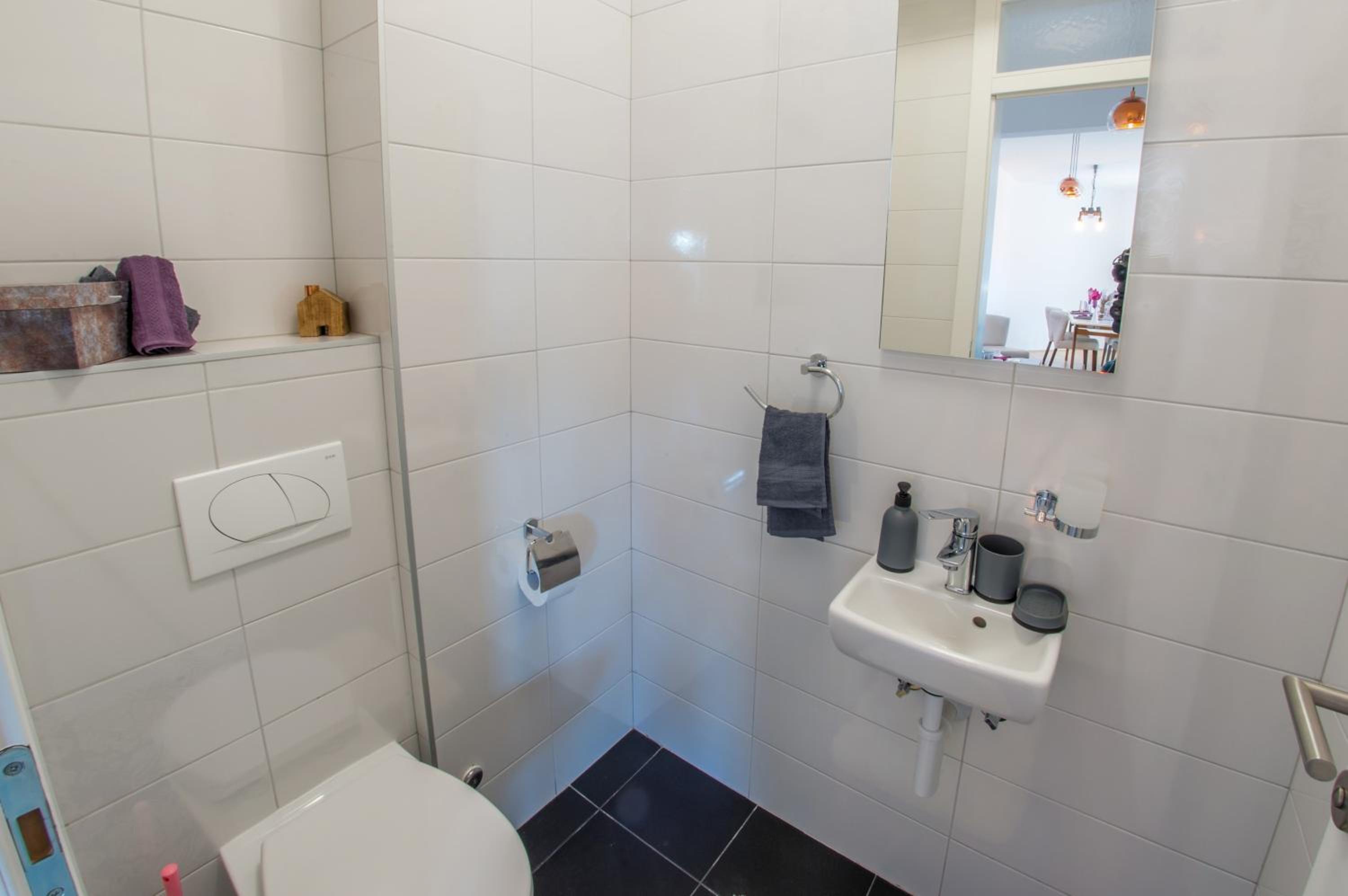 Two-Bedroom Apartment - Photo 23
