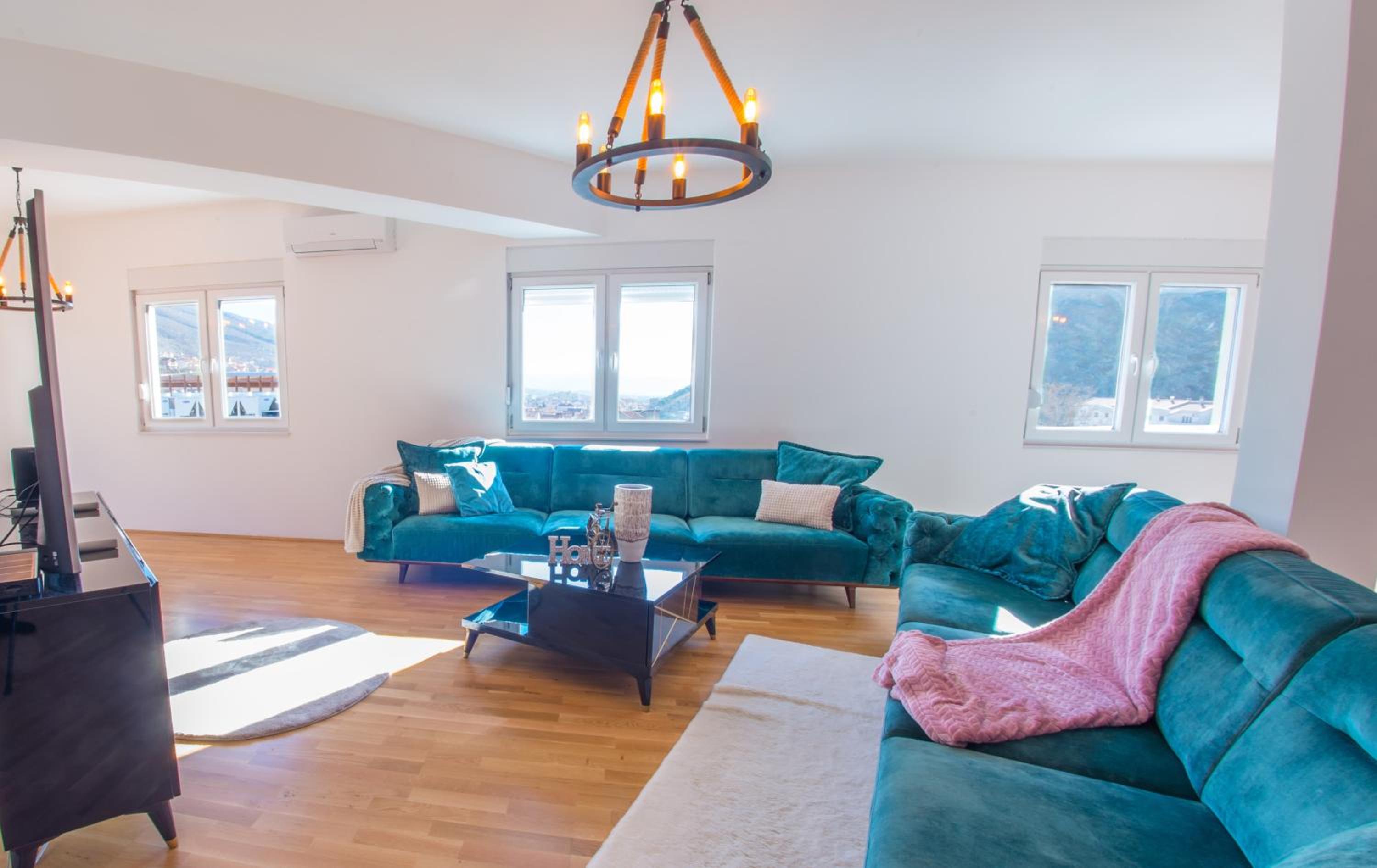 Two-Bedroom Apartment - Photo 20