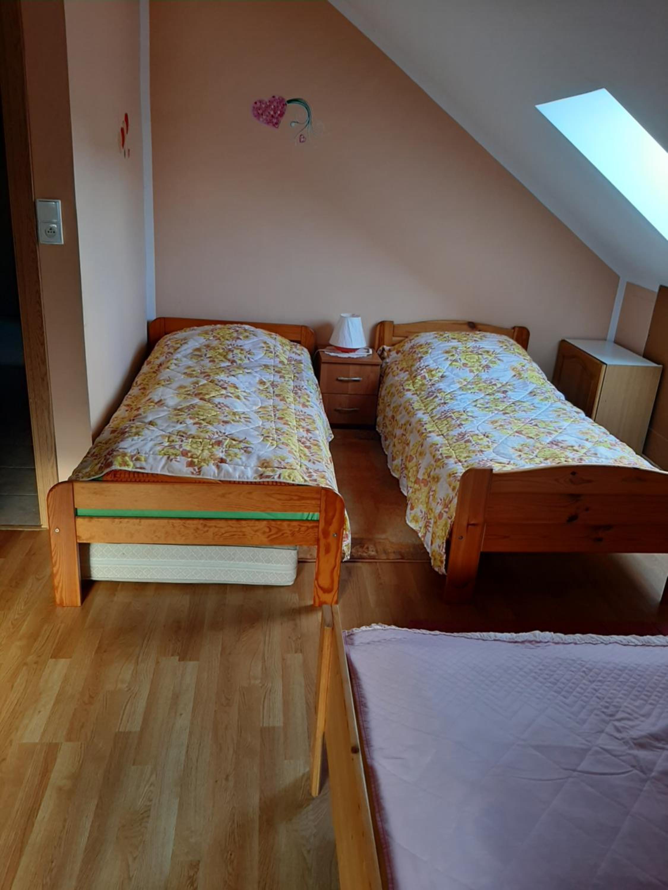 Budget Twin Room photo 2