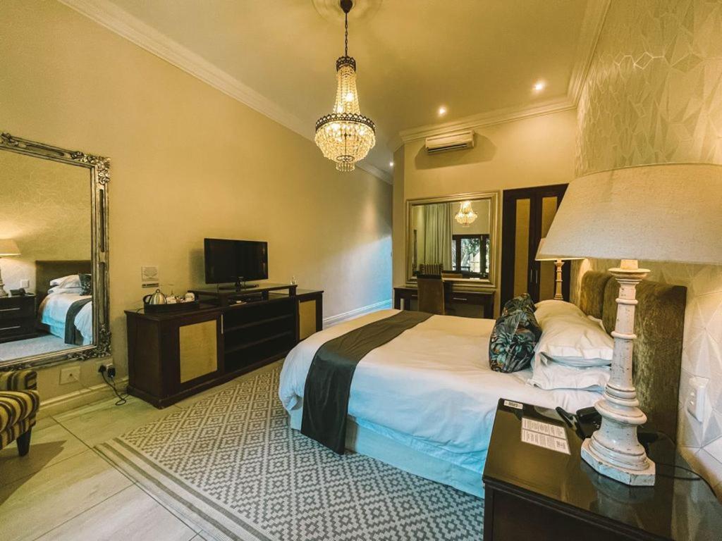 King Room with Garden View - Photo 5