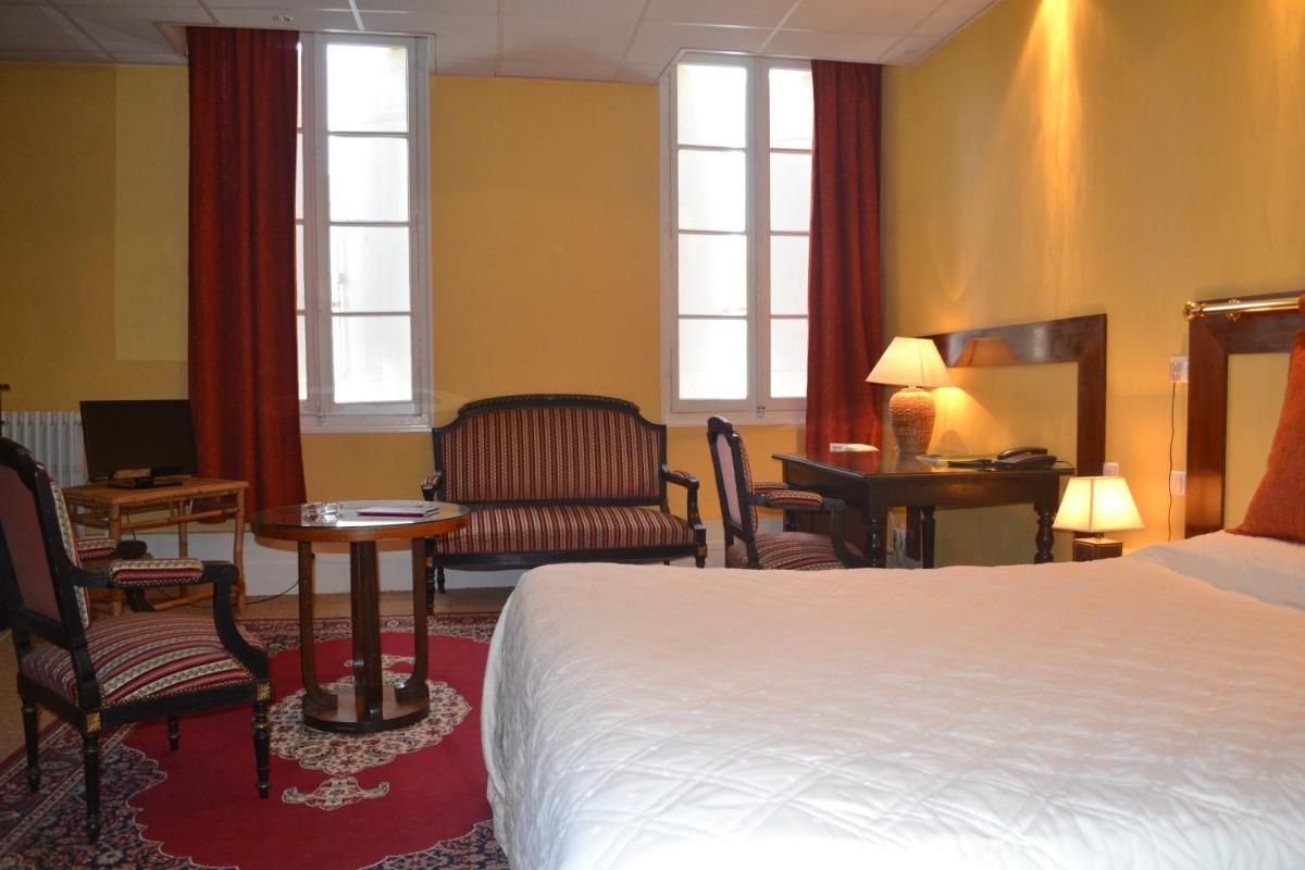 Double Room with Private Bathroom photo 1