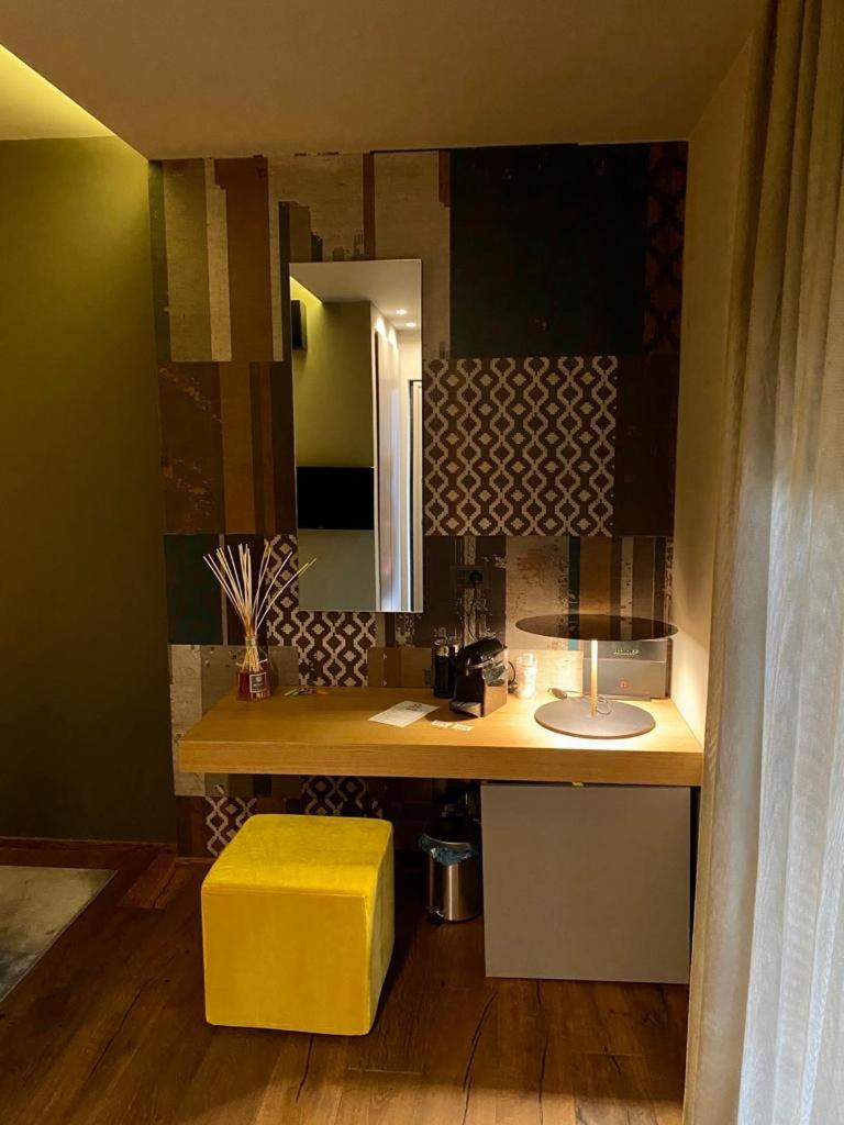 Deluxe Room - Photo 11