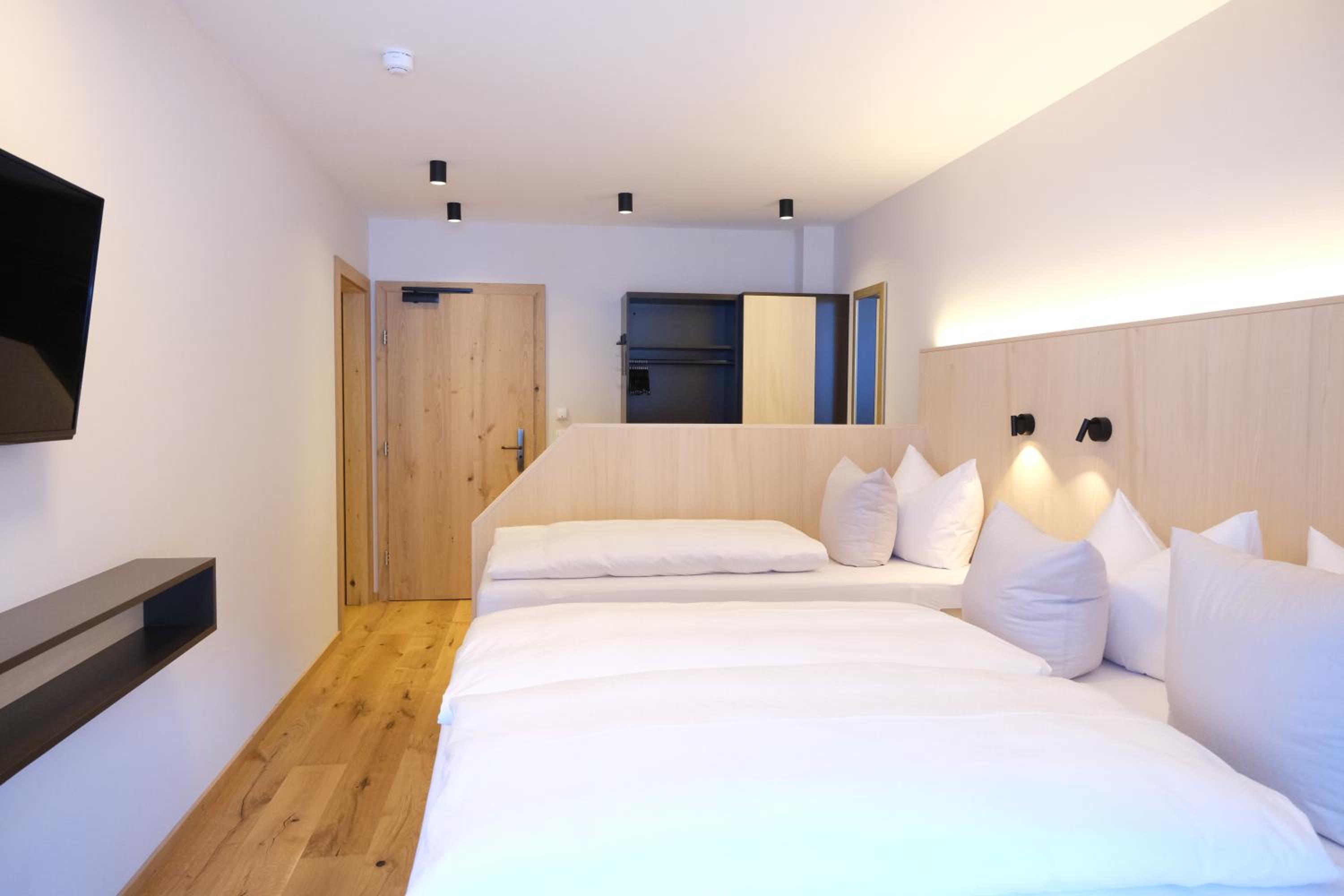Triple Room with Balcony photo 3