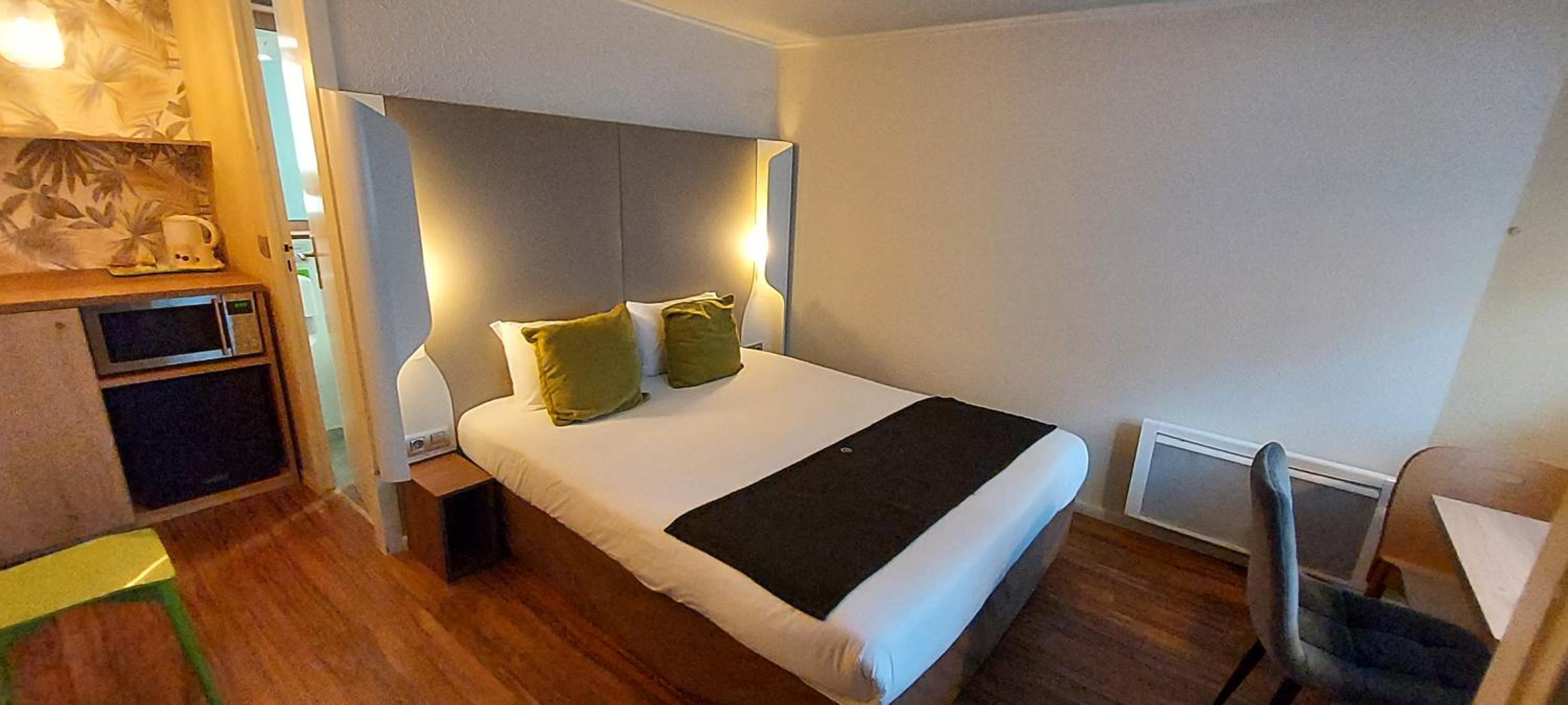 Double Room - Photo 6
