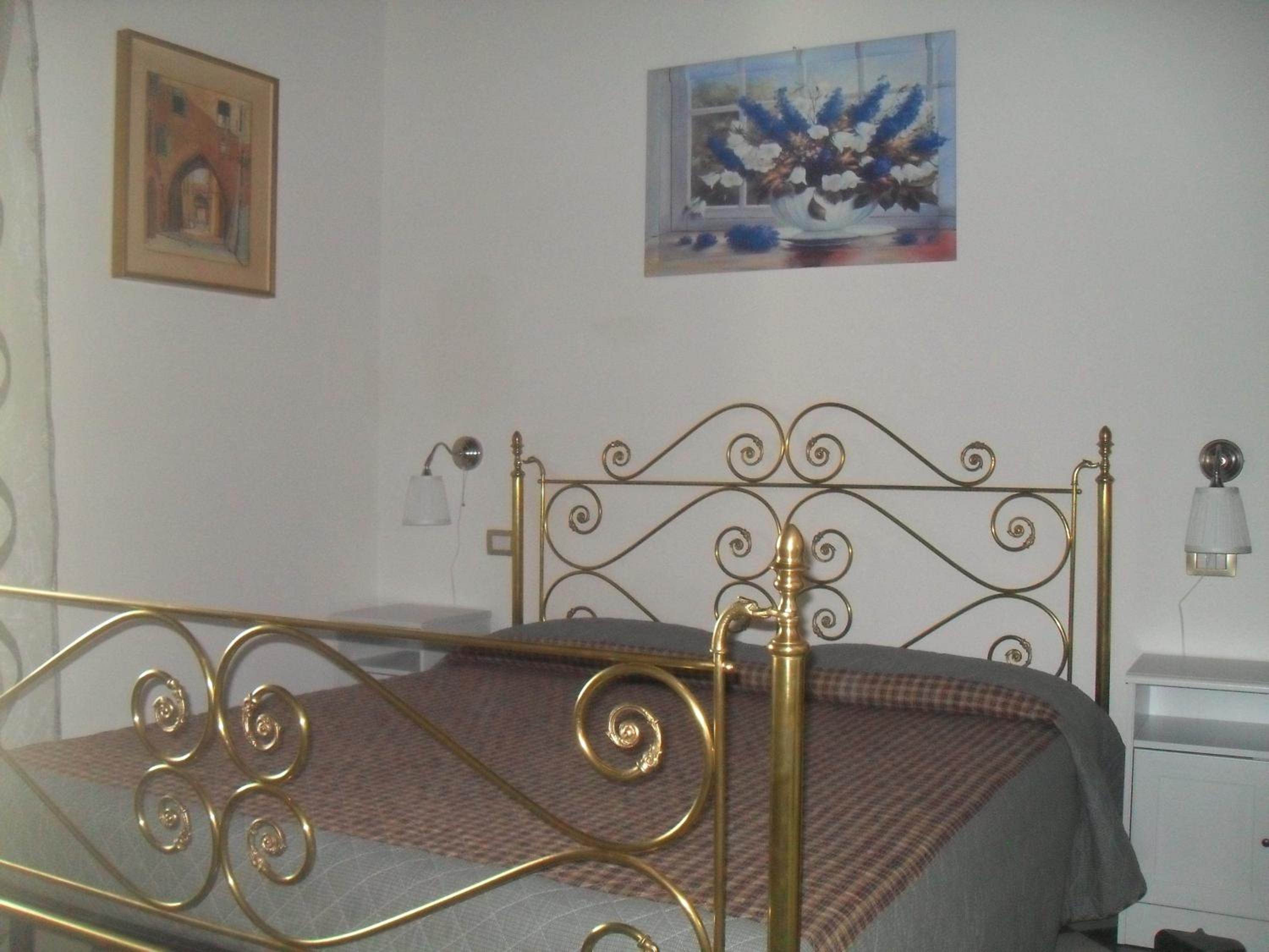 Double Room with Private Bathroom photo 1