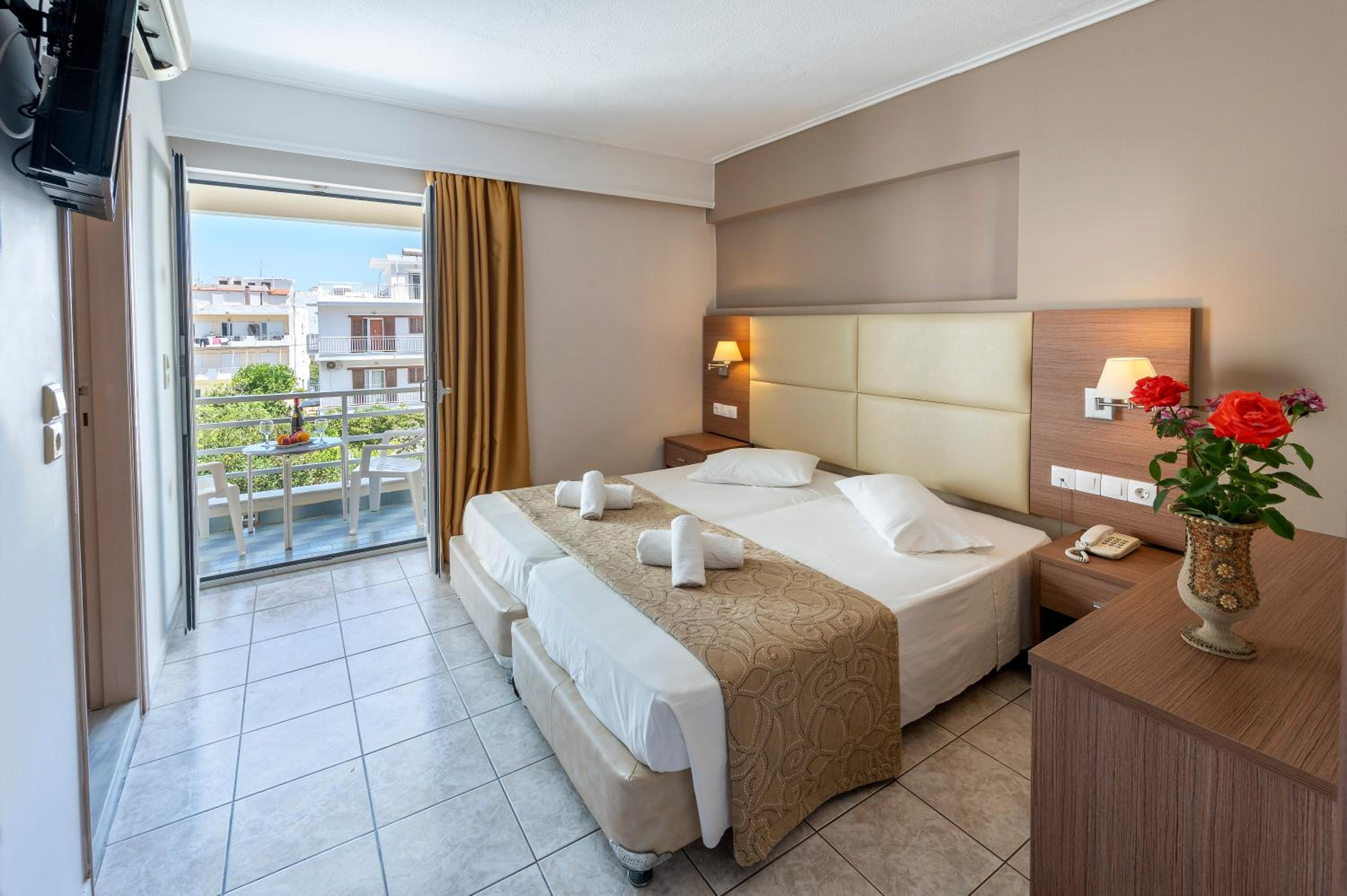 Superior Twin Room - Photo 8
