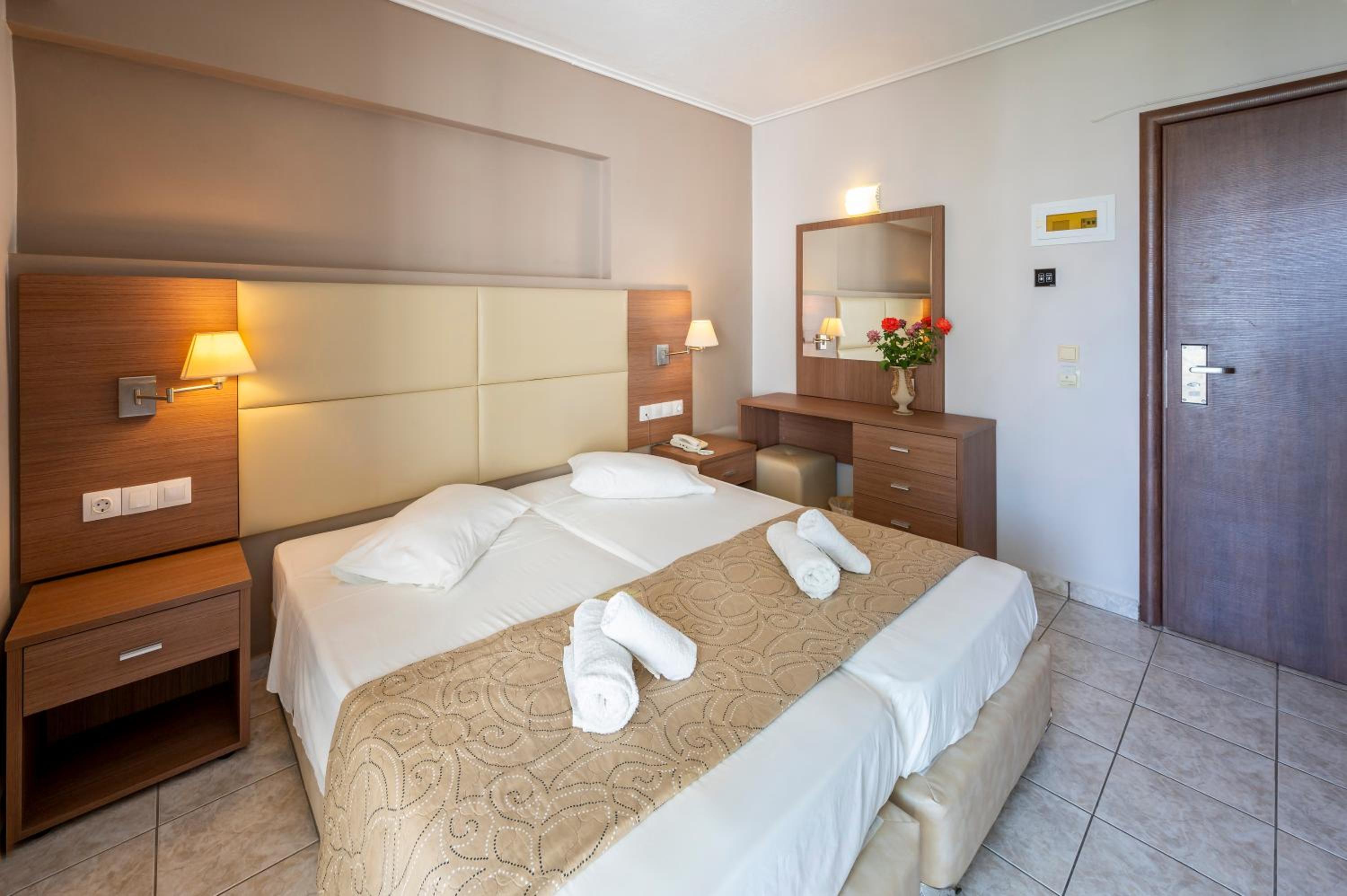 Superior Twin Room - Photo 9