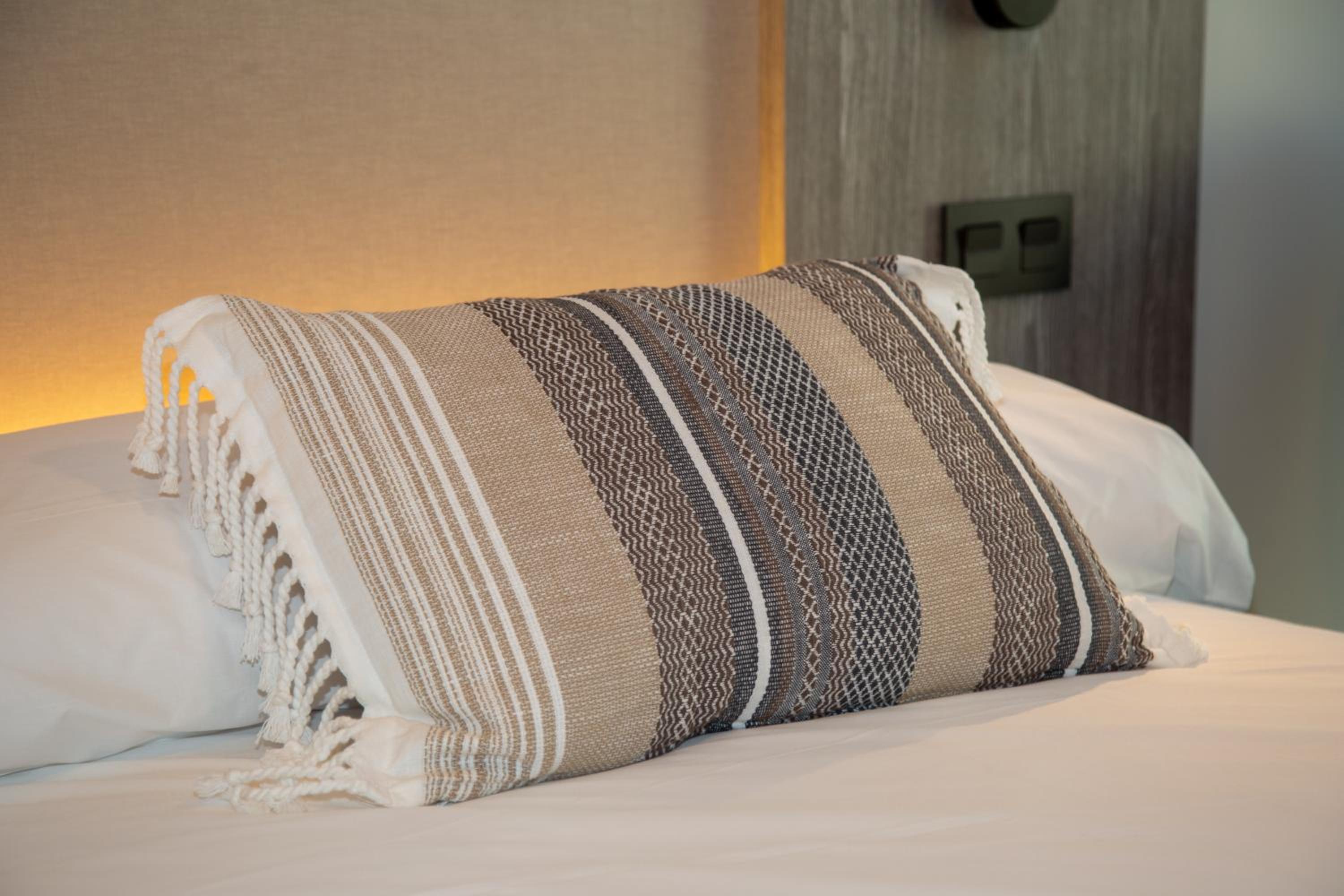 Standard Double or Twin Room - Photo 4
