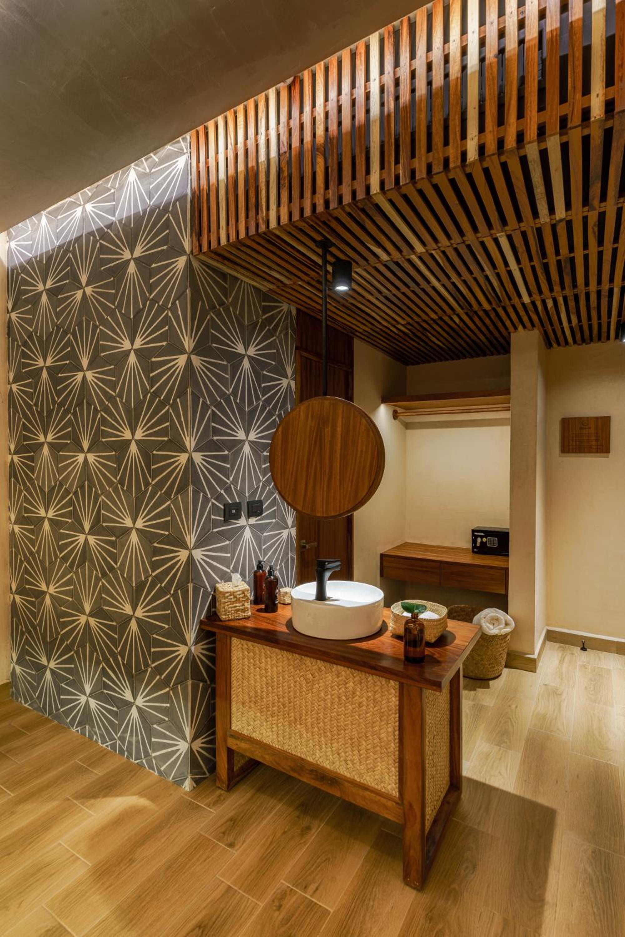 Double Room with Garden View - Photo 3