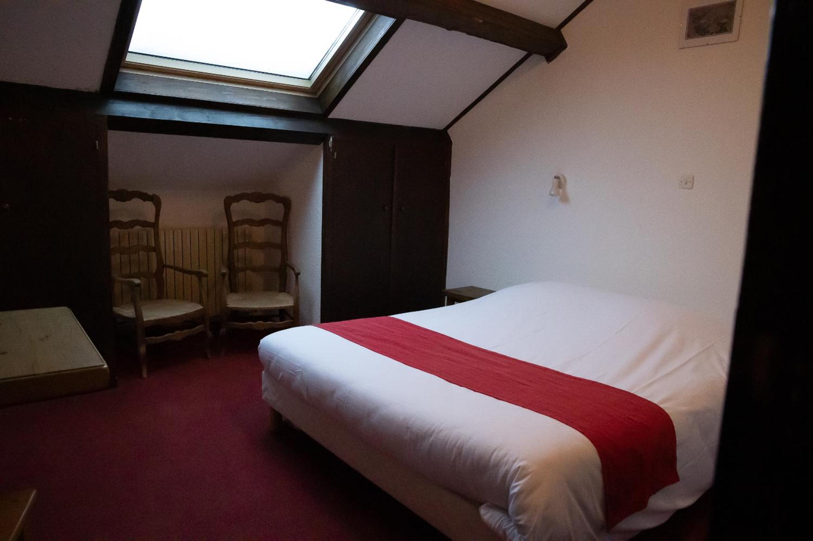 Double or Twin Room with Garden View photo 2