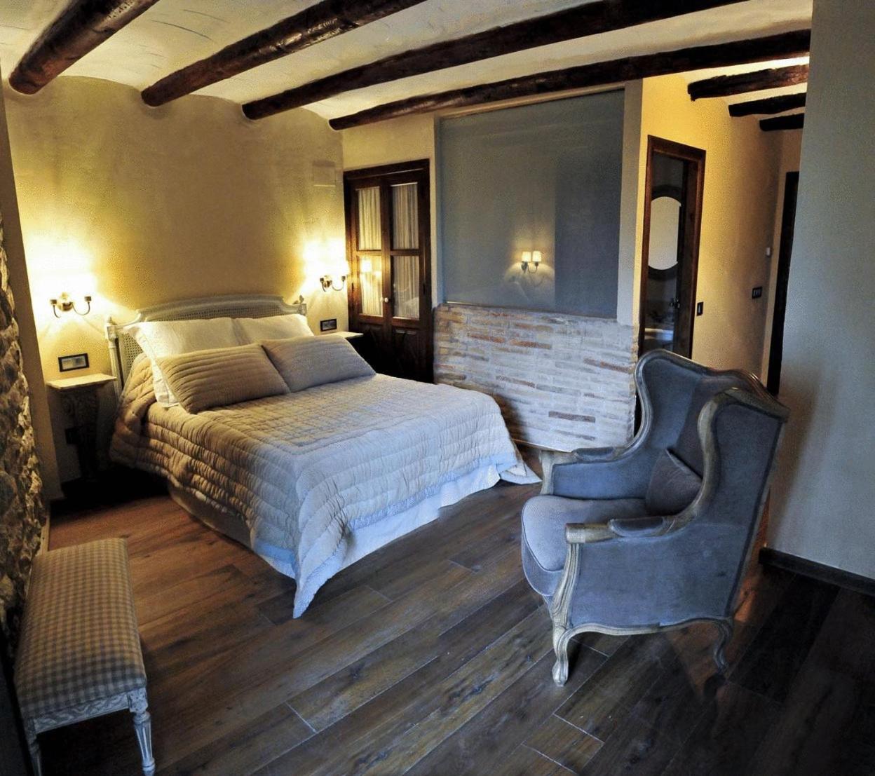 Standard Double Room with Views - Photo 1