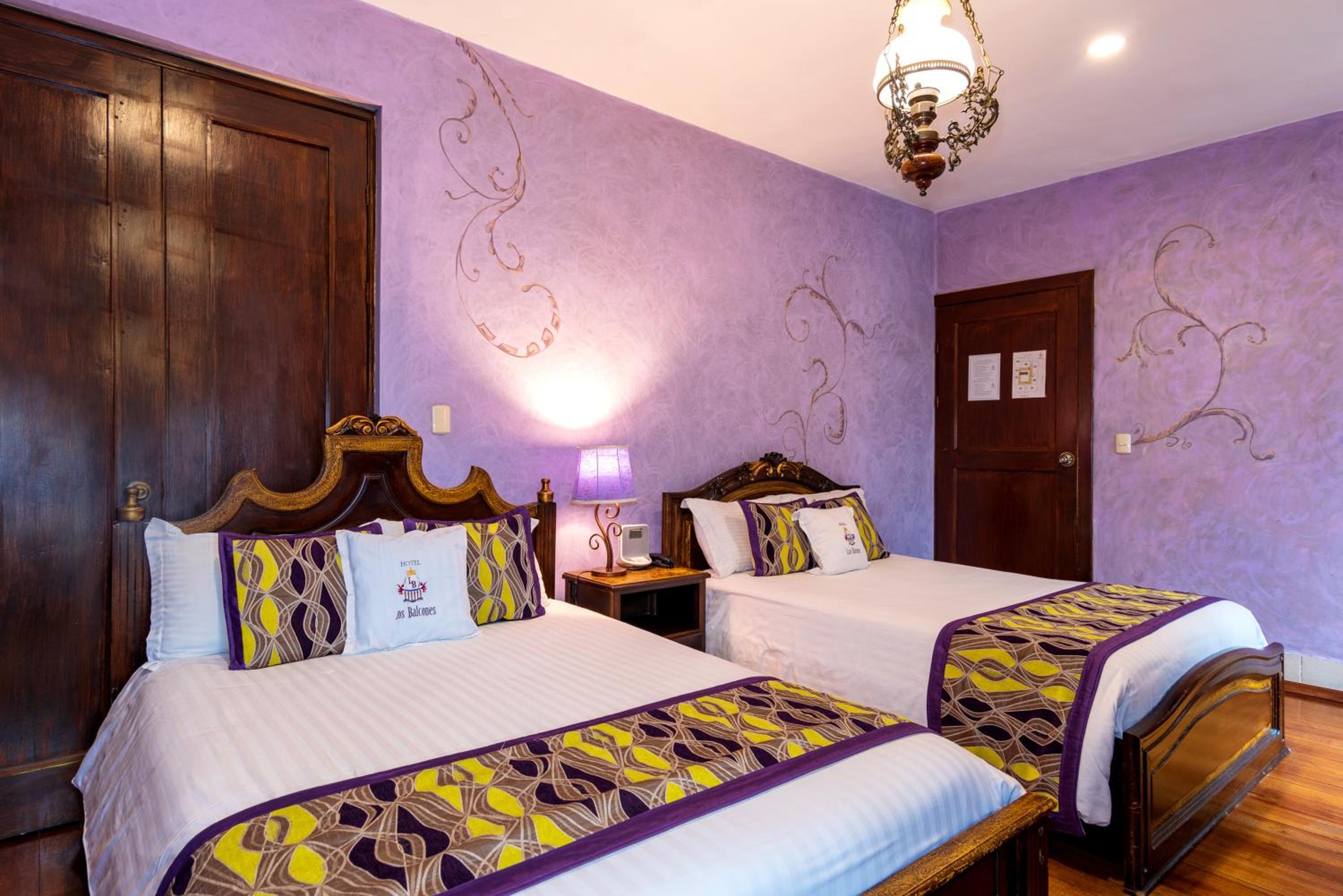 Twin Room with Balcony - Photo 4