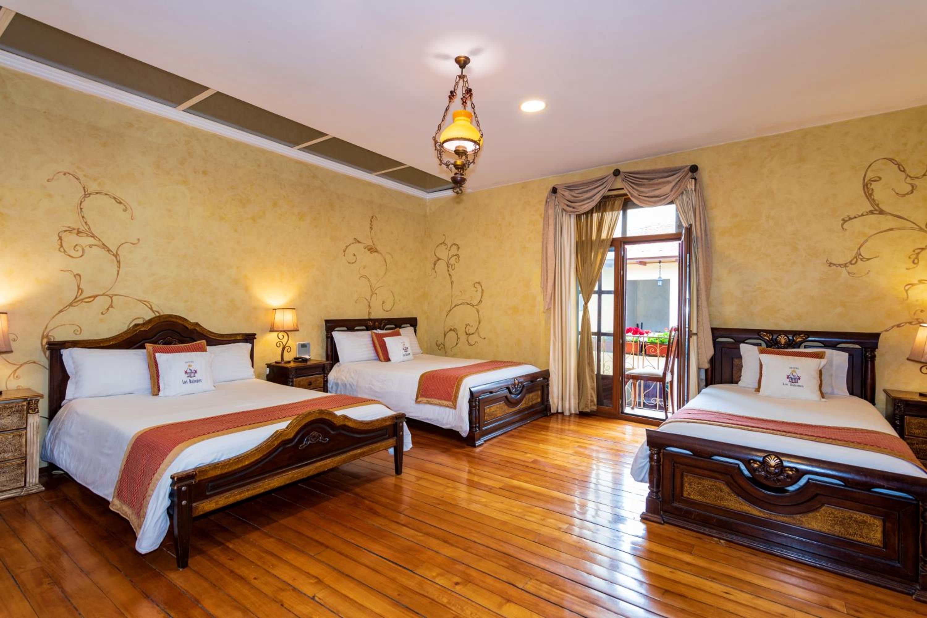 Triple Room with Balcony - Photo 1