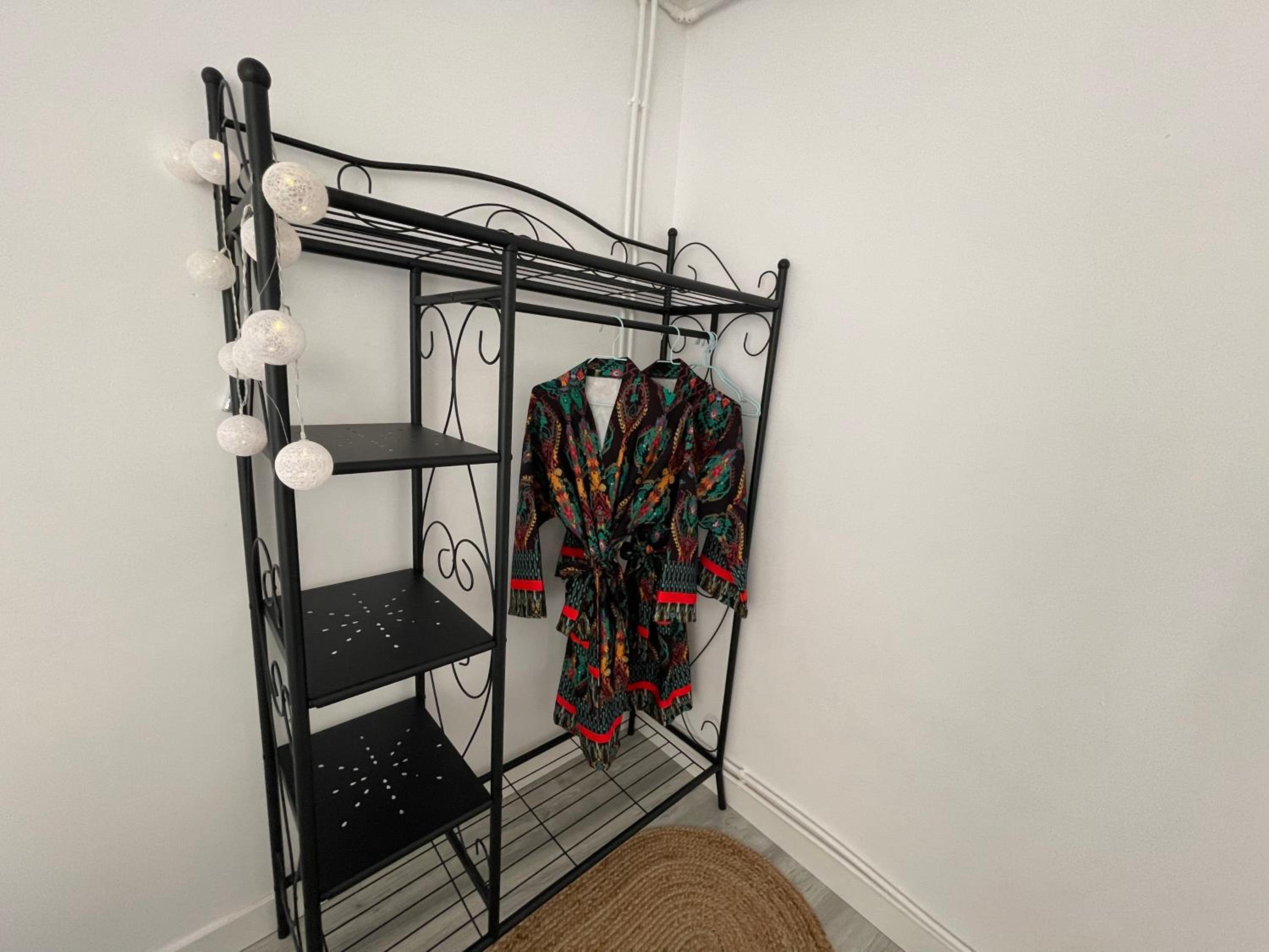 Two-Bedroom Apartment - Photo 4